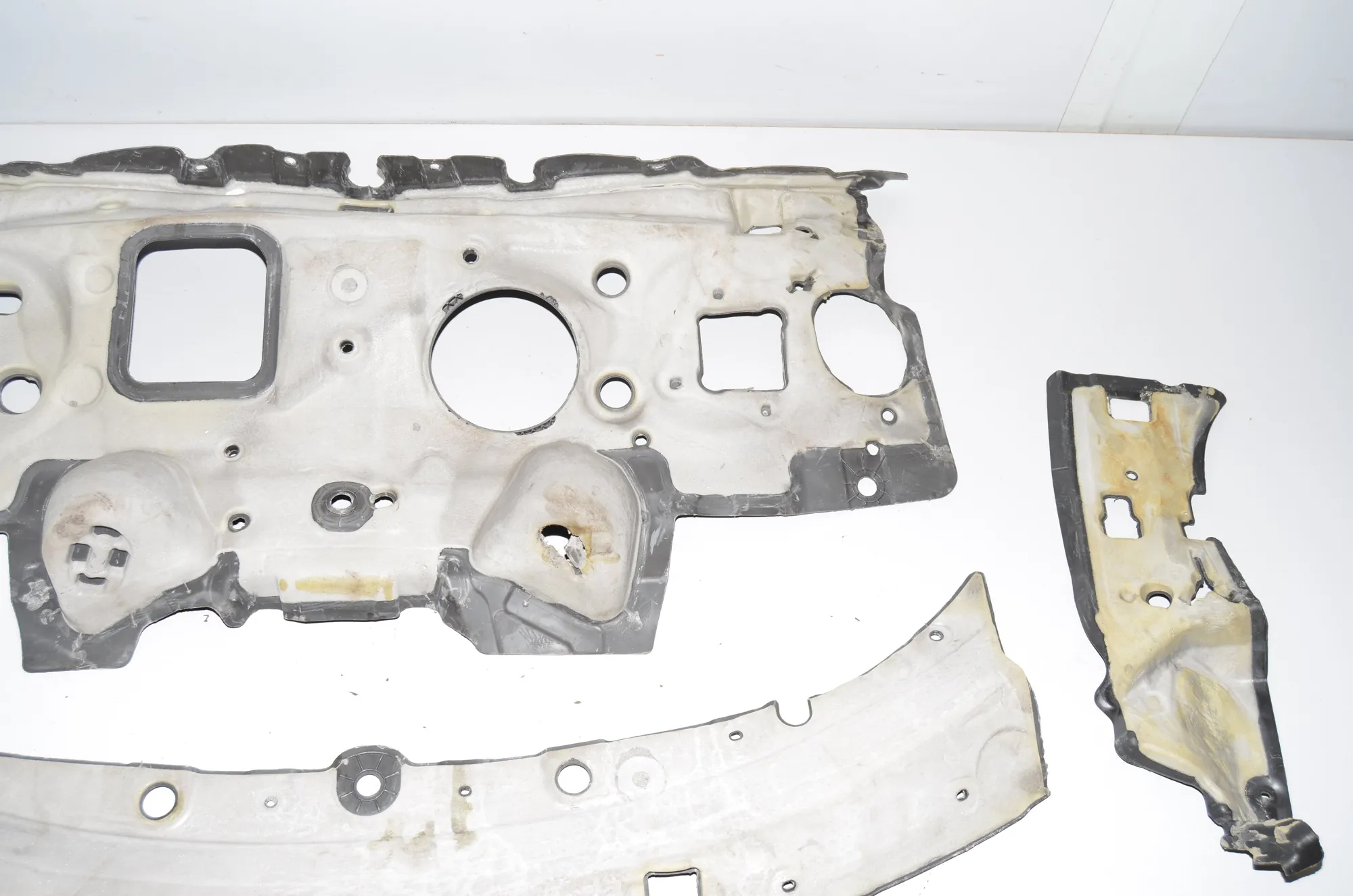 Sound Insulation – OEM 7301562 · BMW 2 Gran Tourer (F46) 218 d xDrive 2020 – 3