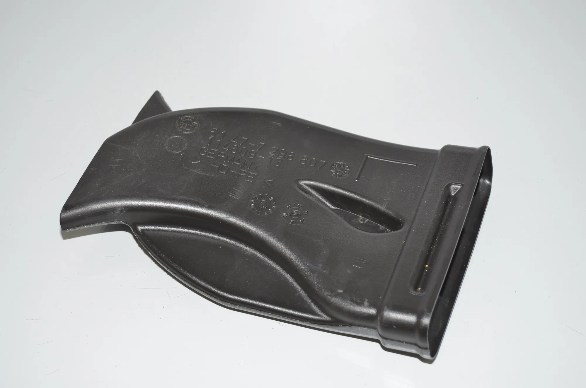 Interior Air Duct Channel – OEM 7298807 · BMW 2 Gran Tourer (F46) 218 d xDrive 2020