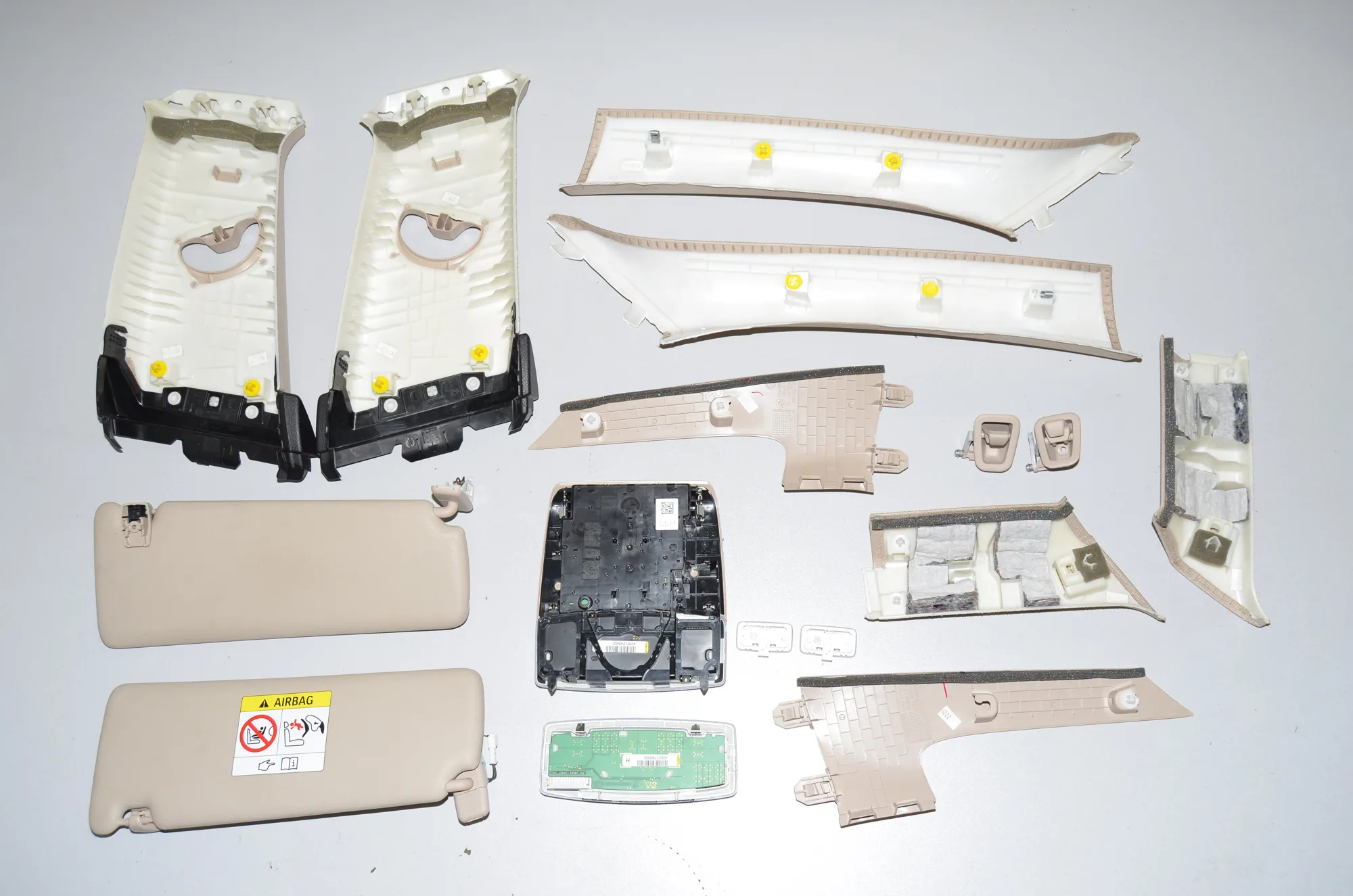 Interior Side Pillars Trim Kit – OEM 51167356343 · BMW 4 Gran Coupe (F36) 420 i 2015 – 3