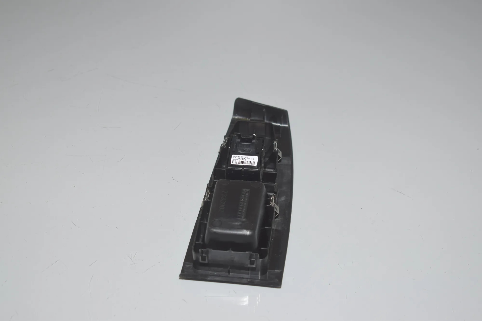 Rear Right Door Window Switch – OEM 9208107 · BMW 2 Gran Tourer (F46) 218 d xDrive 2020 – 4