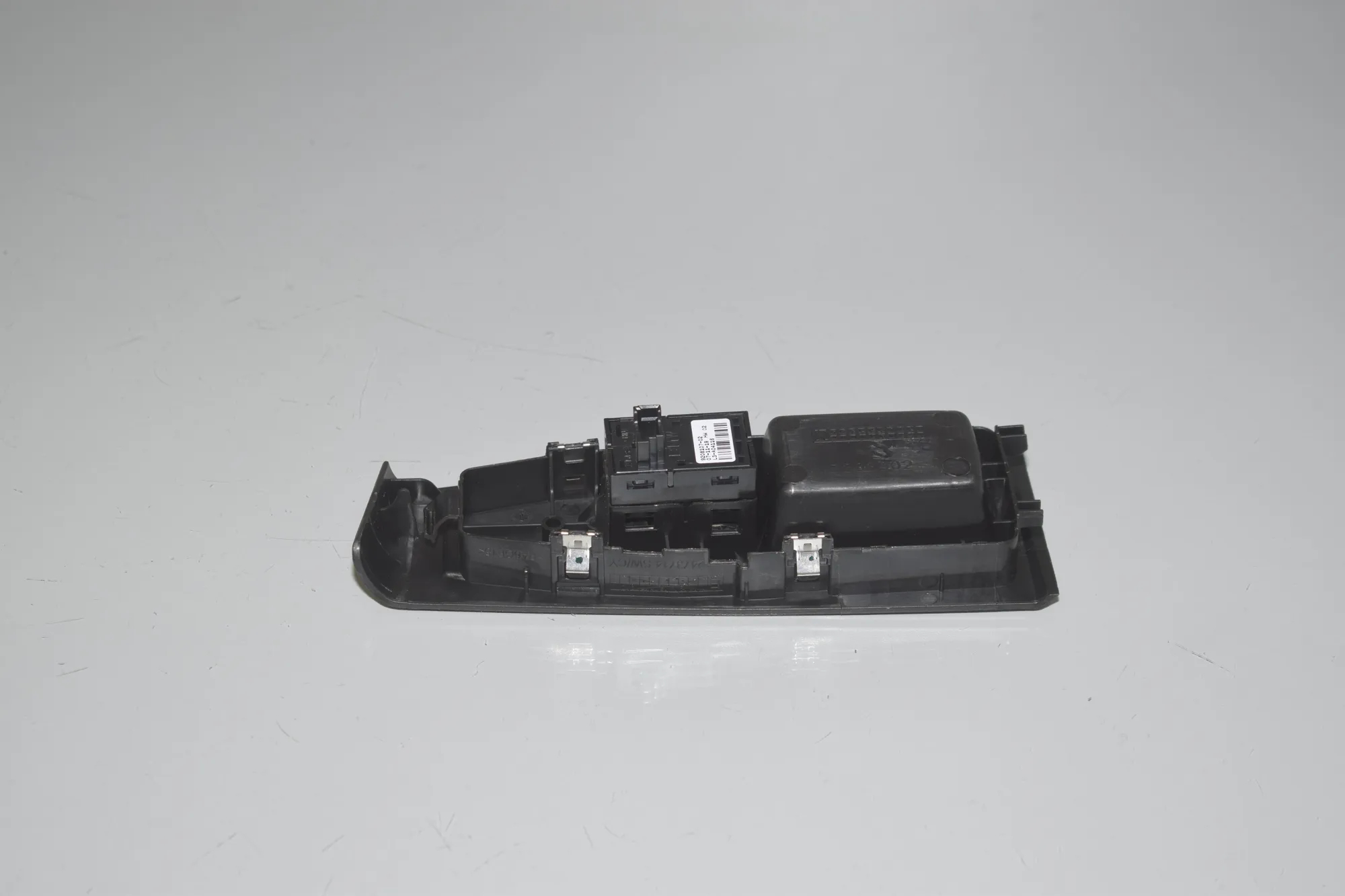 Rear Right Door Window Switch – OEM 9208107 · BMW 2 Gran Tourer (F46) 218 d xDrive 2020 – 3