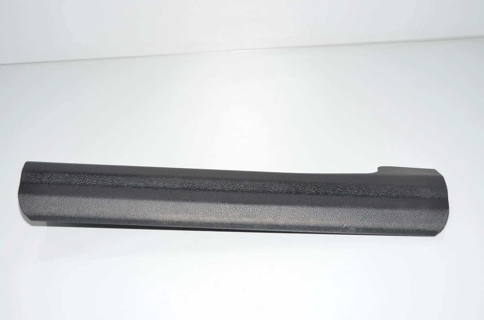 Front Left Interior Step Trim – OEM 9138915 · BMW 5 Gran Turismo (F07) 530 d 2009