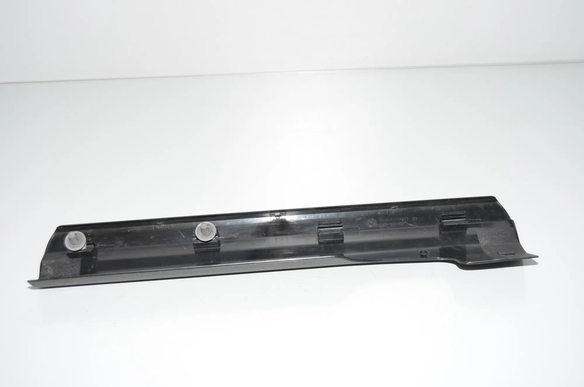 Front Left Interior Step Trim – OEM 9138915 · BMW 5 Gran Turismo (F07) 530 d 2009 – 3