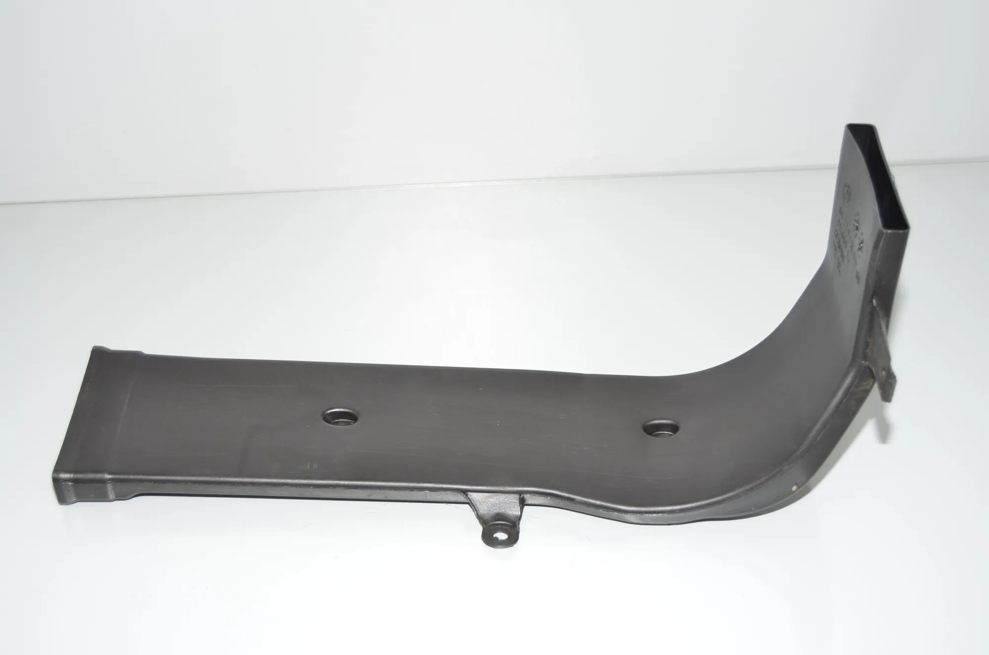 Interior Air Duct Channel – OEM 9136928 · BMW 5 Gran Turismo (F07) 530 d 2009