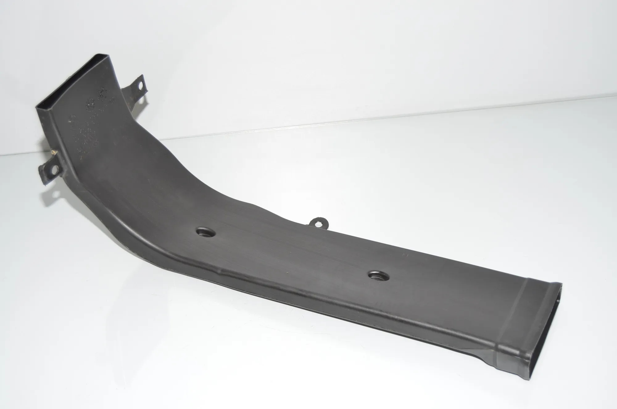 Interior Air Duct Channel – OEM 9136928 · BMW 5 Gran Turismo (F07) 530 d 2009 – 2