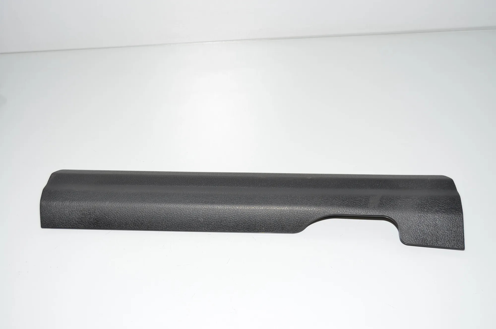 Front Right Interior Step Trim – OEM 9138916 · BMW 5 Gran Turismo (F07) 530 d 2009 – 2