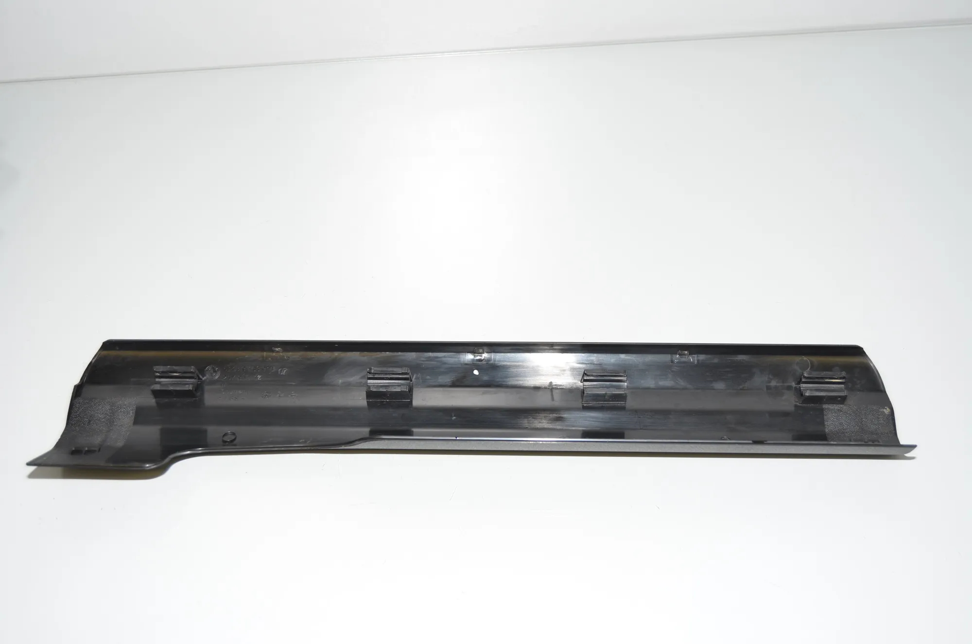 Front Right Interior Step Trim – OEM 9138916 · BMW 5 Gran Turismo (F07) 530 d 2009 – 3