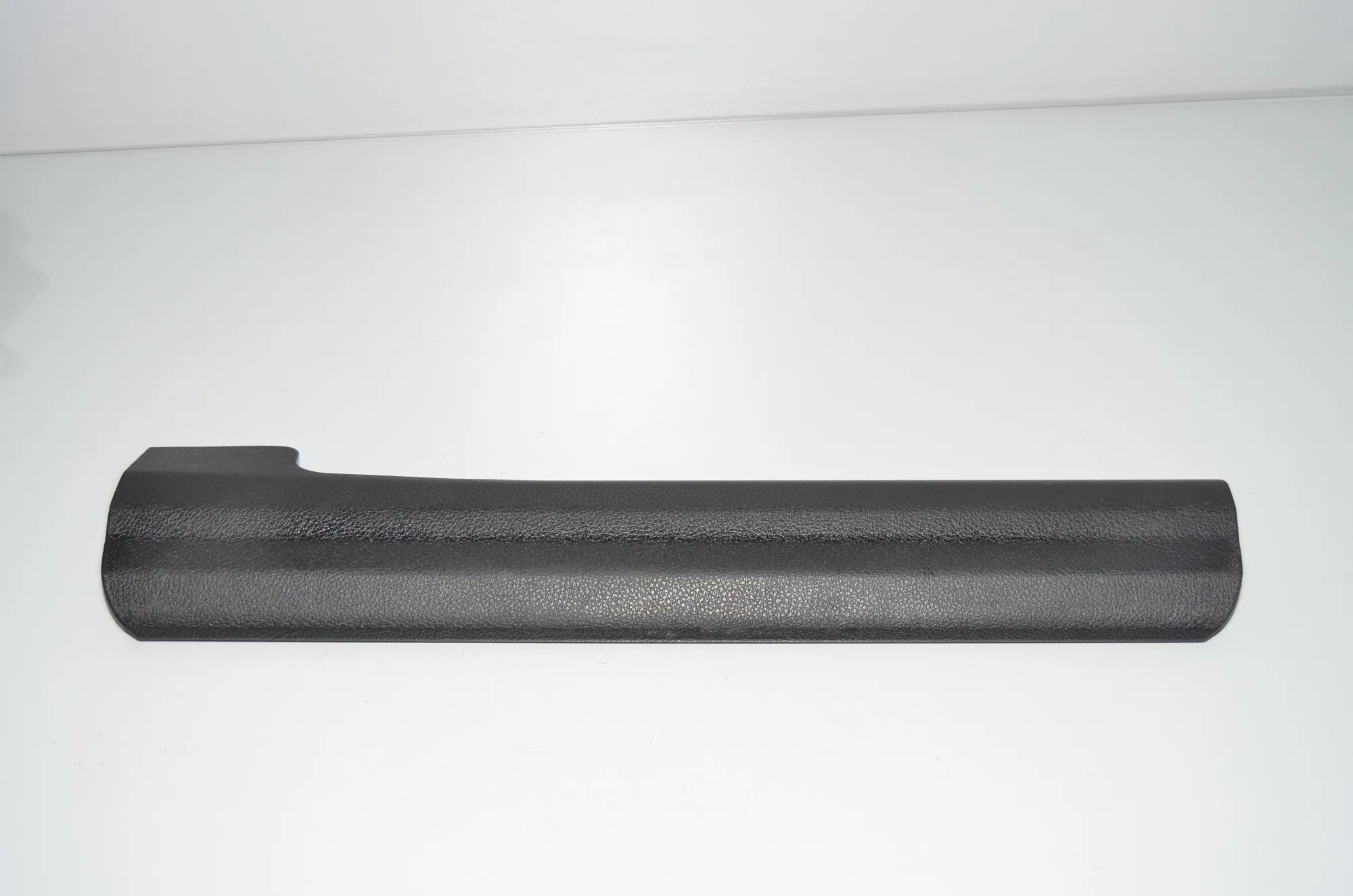 Front Right Interior Step Trim – OEM 9138916 · BMW 5 Gran Turismo (F07) 530 d 2009
