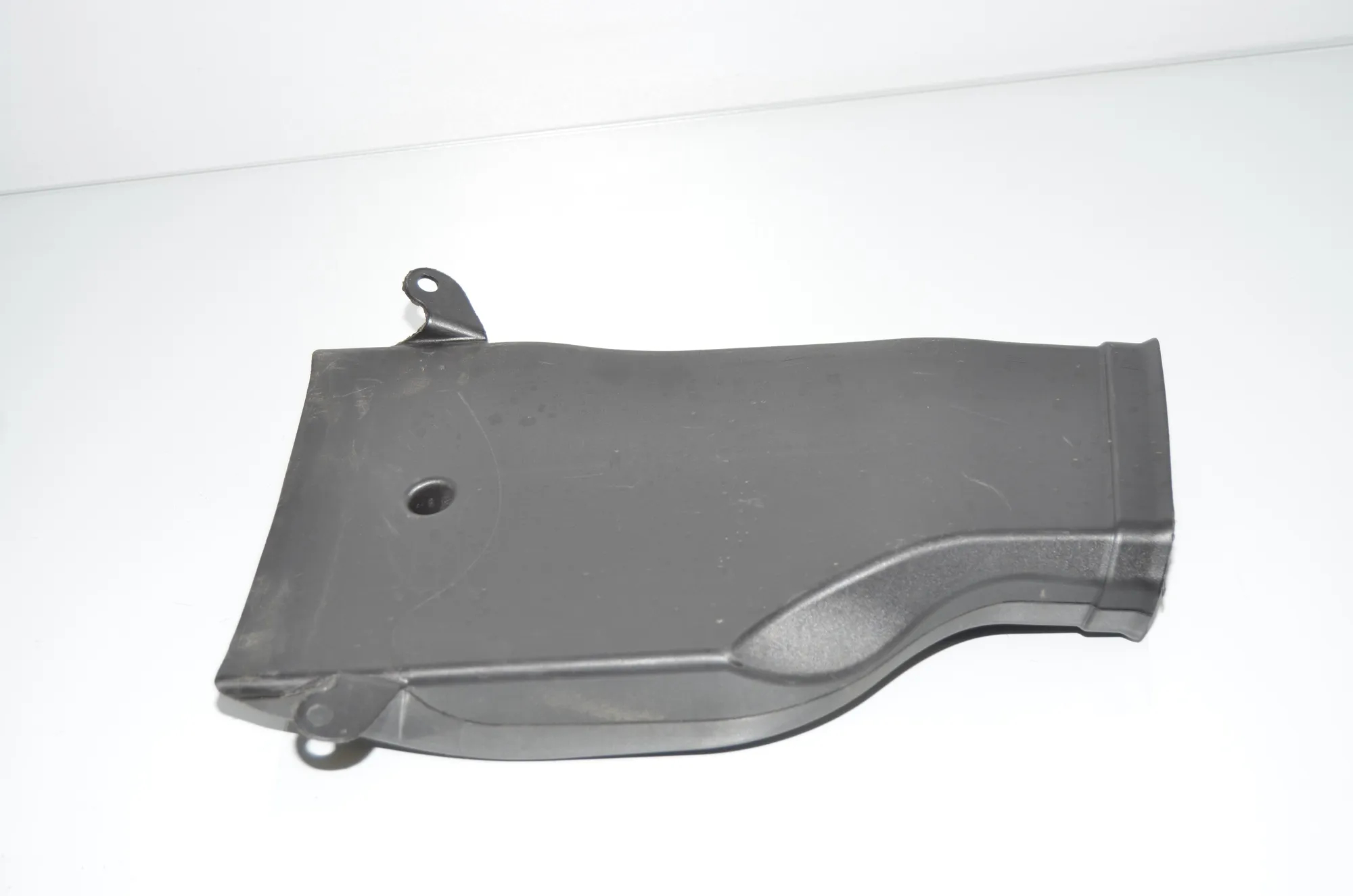 Interior Air Duct Channel – OEM 9136936 · BMW 5 Gran Turismo (F07) 530 d 2009 – 3