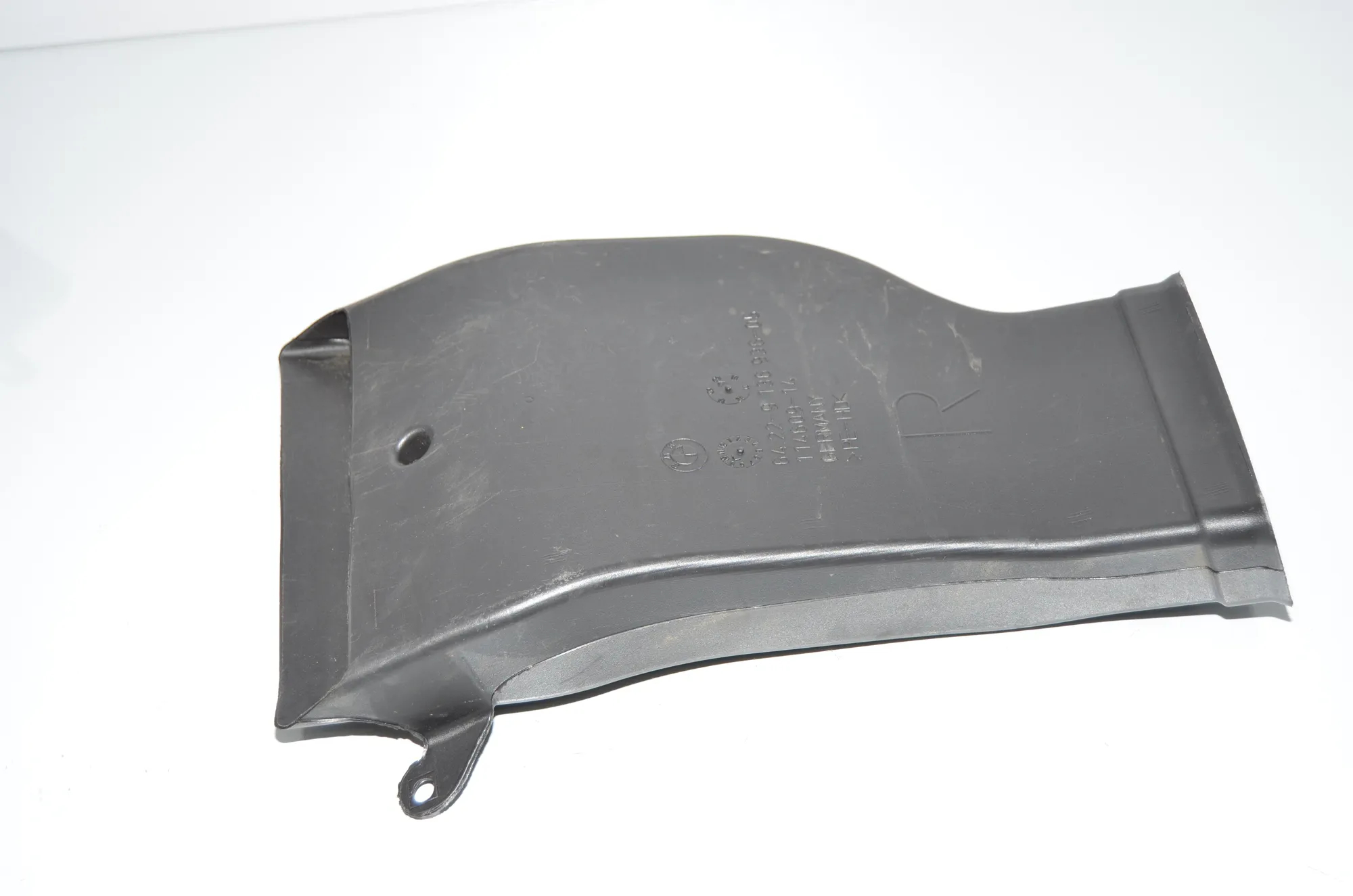 Interior Air Duct Channel – OEM 9136936 · BMW 5 Gran Turismo (F07) 530 d 2009