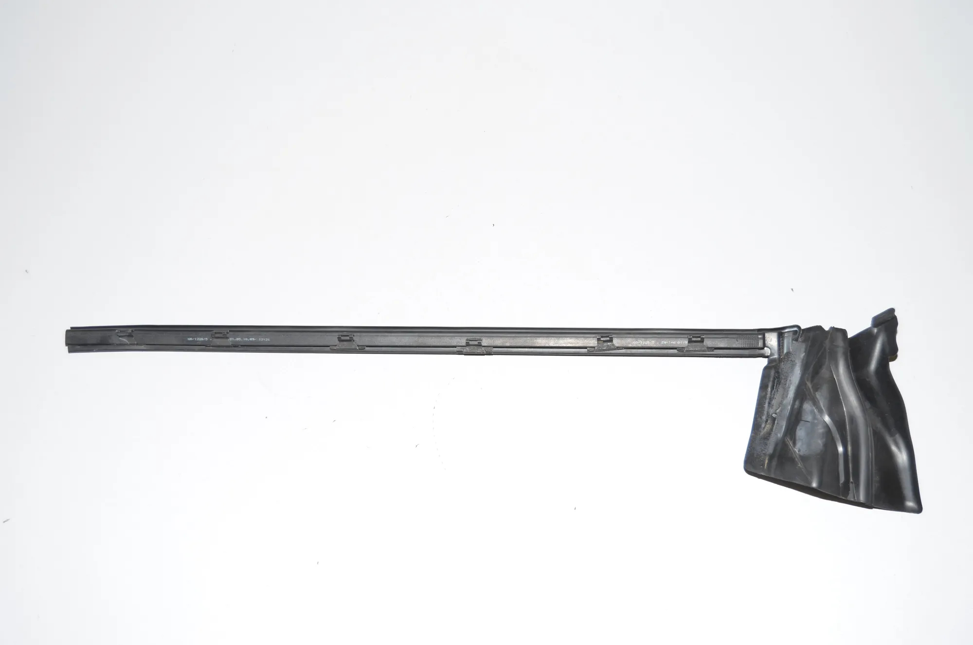 Front Right Door Window Molding – OEM 7196344 · BMW 5 Gran Turismo (F07) 530 d 2009 – 2