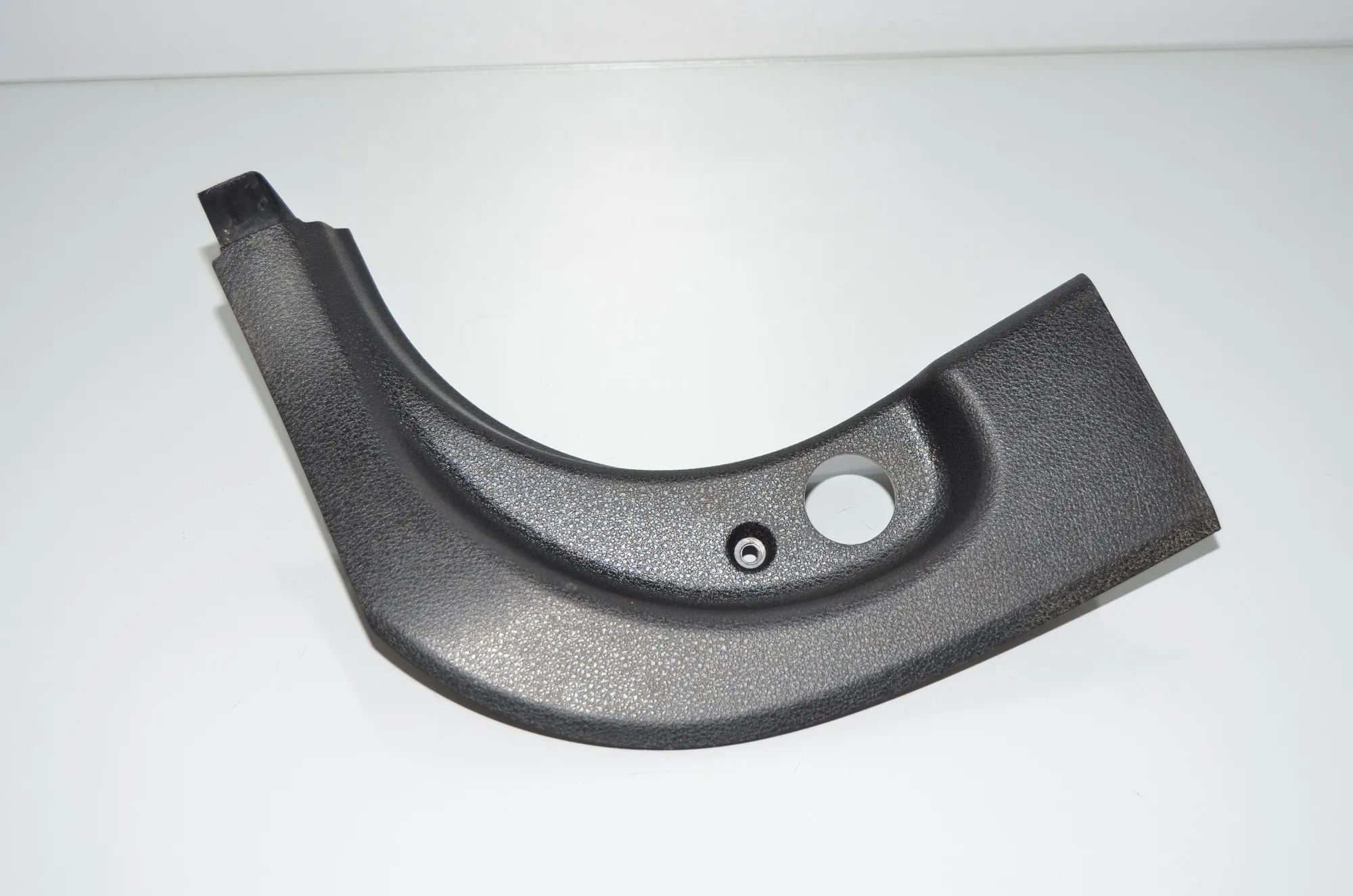 Front Left Interior Step Trim – OEM 9138941 · BMW 5 Gran Turismo (F07) 530 d 2009