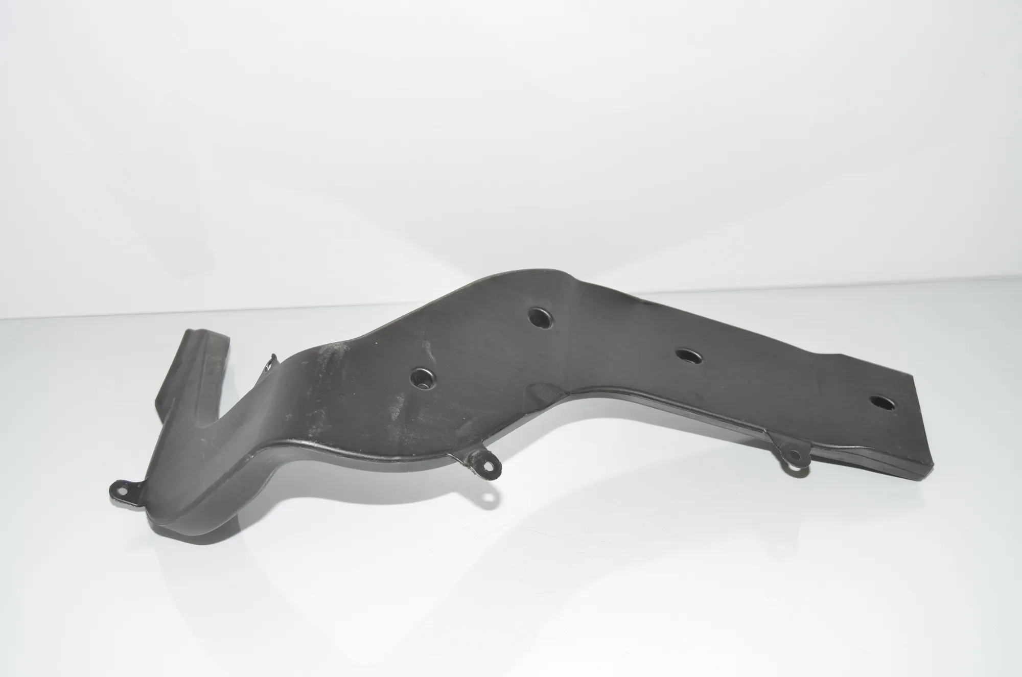 Interior Air Duct Channel – OEM 9119945 · BMW 5 Gran Turismo (F07) 530 d 2009 – 3