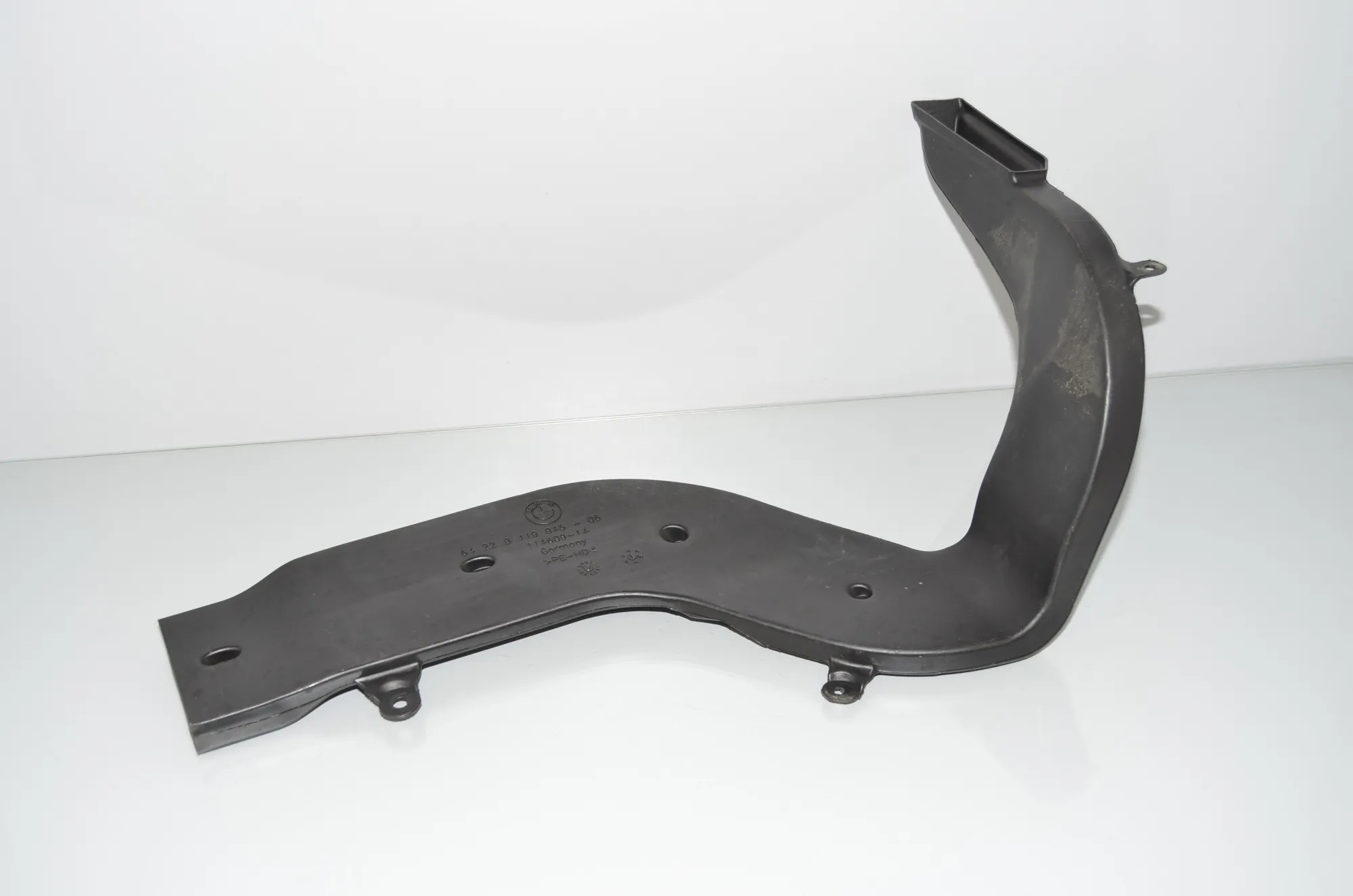 Interior Air Duct Channel – OEM 9119945 · BMW 5 Gran Turismo (F07) 530 d 2009 – 2