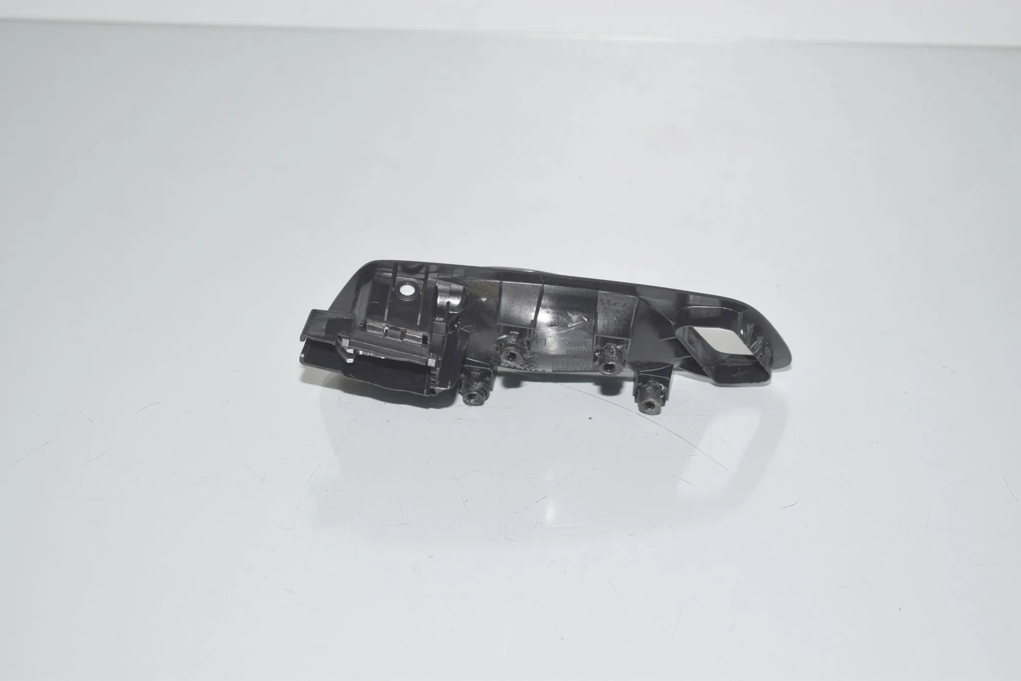 Front Left Inner Opening Handle – OEM 7318237 · BMW 2 Gran Tourer (F46) 218 d xDrive 2020 – 2