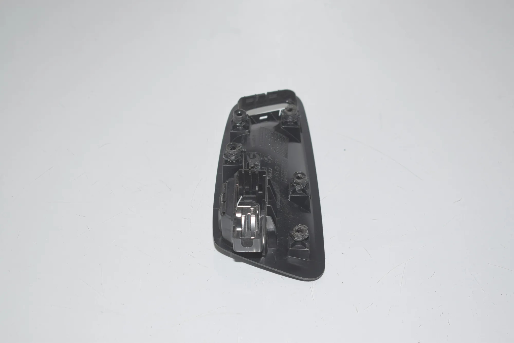 Front Left Inner Opening Handle – OEM 7318237 · BMW 2 Gran Tourer (F46) 218 d xDrive 2020 – 4