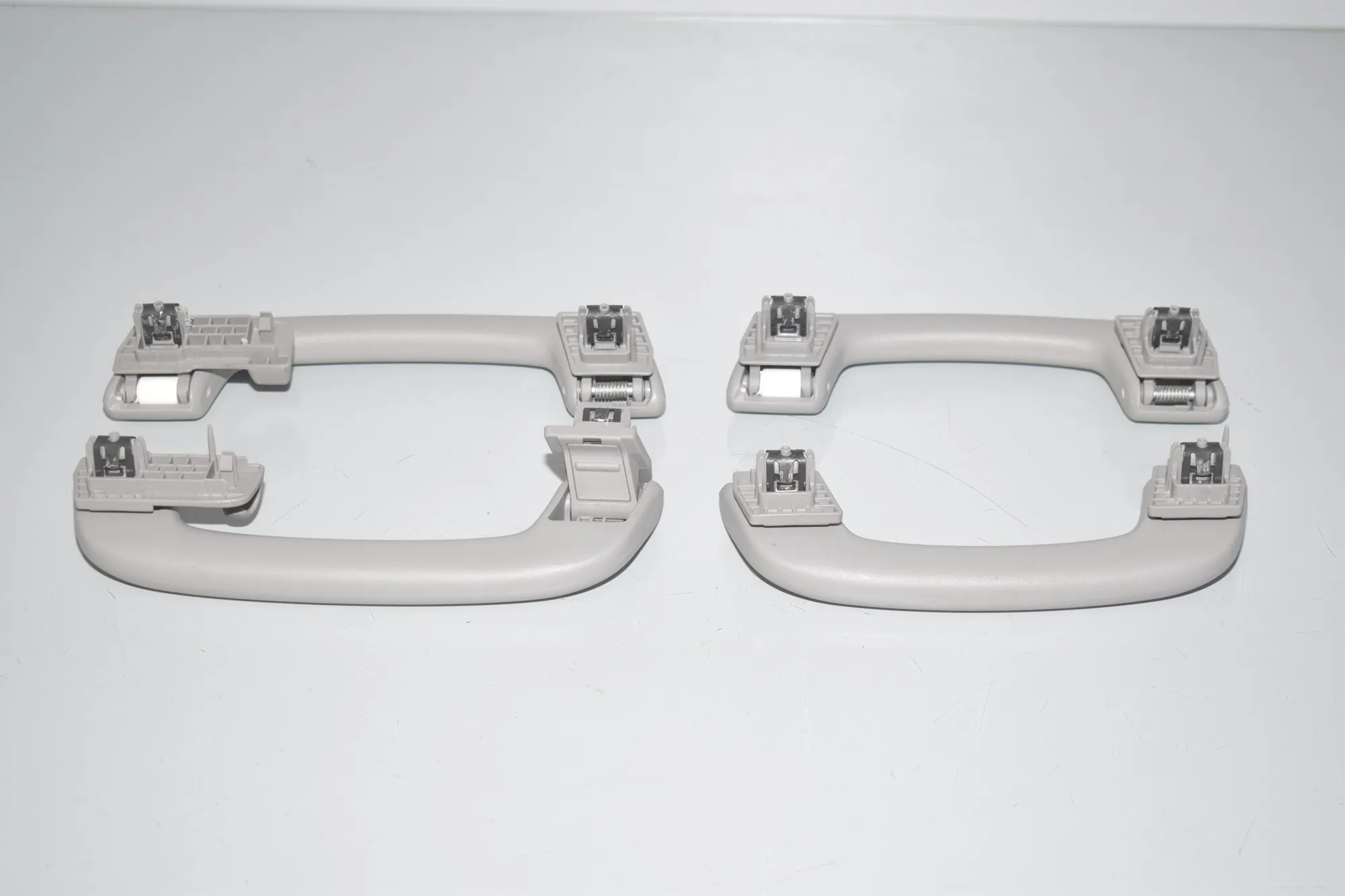 Interior Roof Handle Set – OEM 7378787 · BMW 2 Gran Tourer (F46) 218 d xDrive 2020 – 3