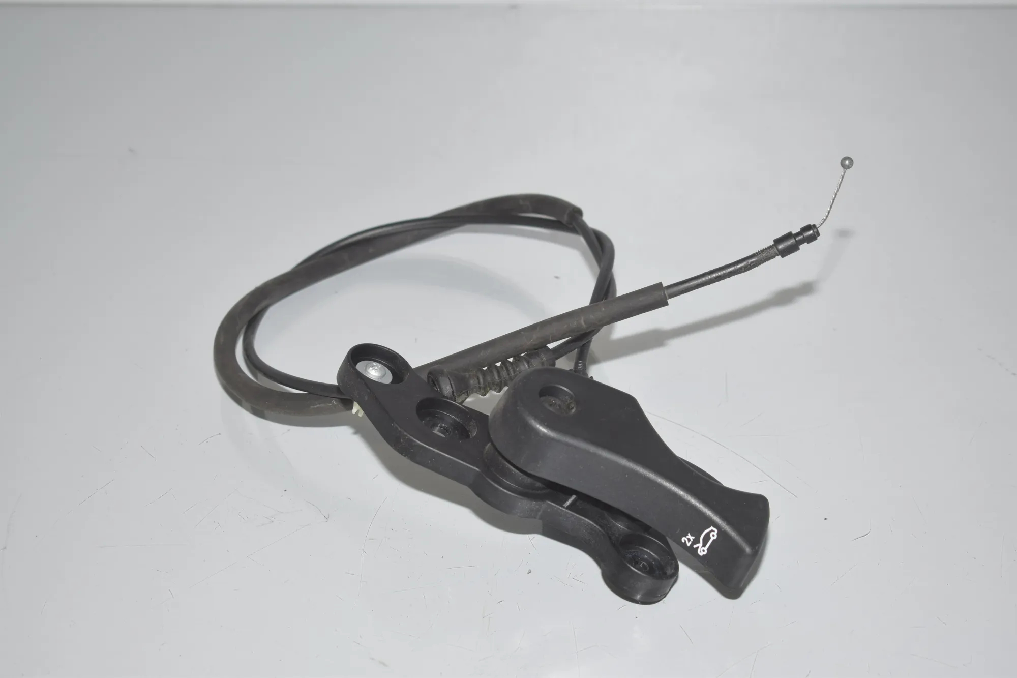 Bonnet Release Handle – OEM 7326517 · BMW 2 Gran Tourer (F46) 218 d xDrive 2020