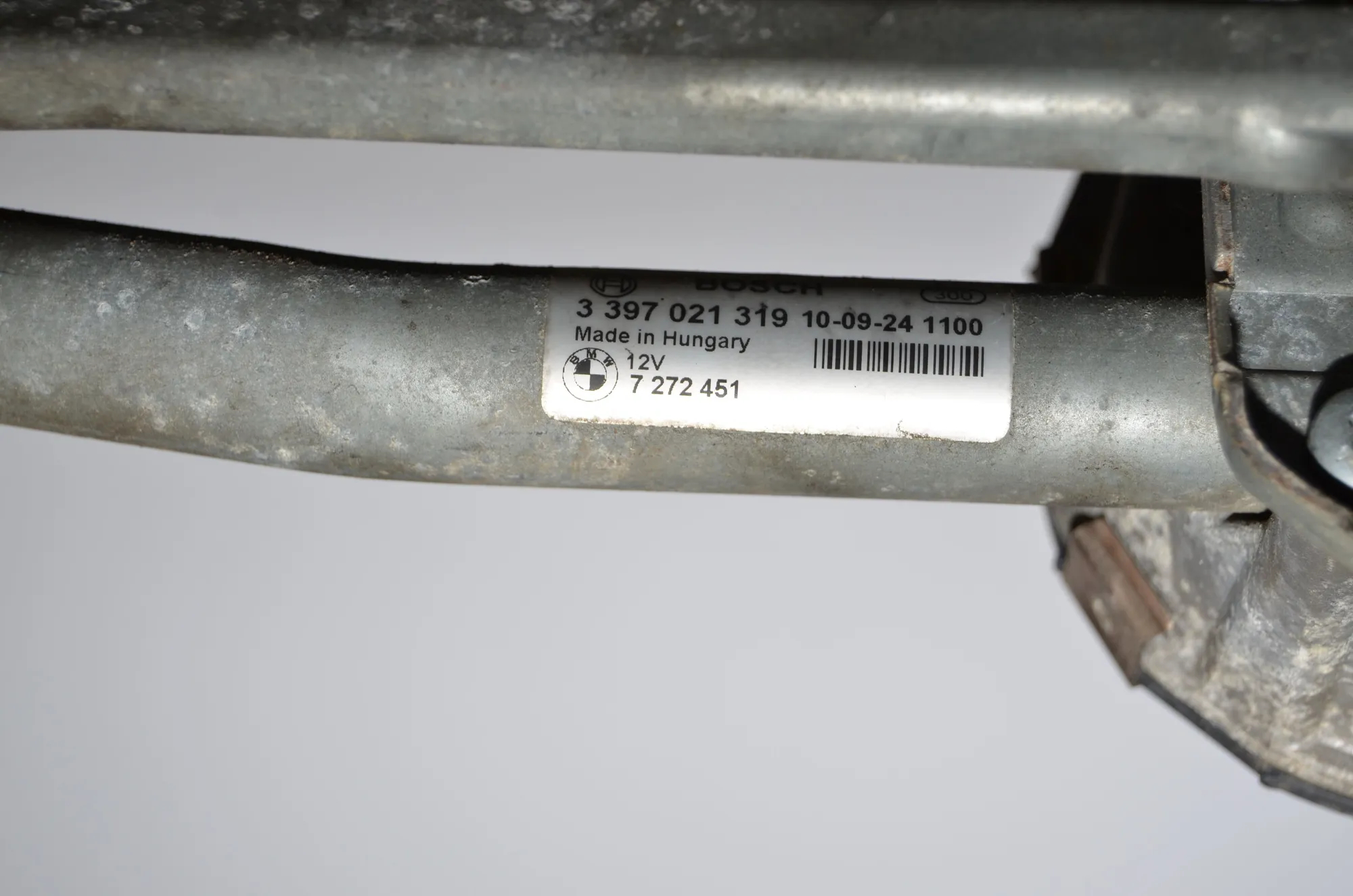Front Windshield Wiper Mechanism – OEM 1397220538 · BMW 5 (F10) 530 d 2010 – 5