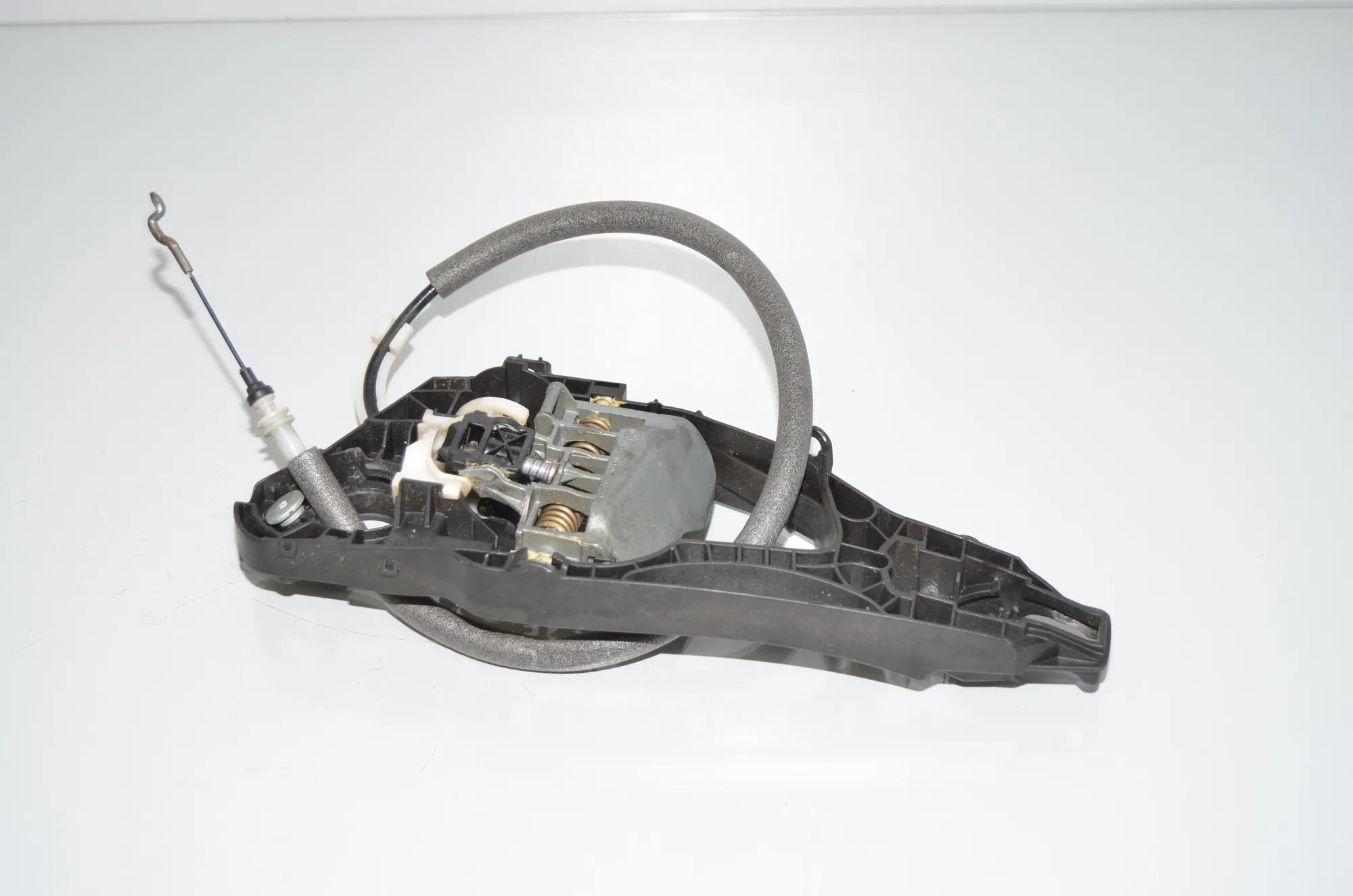 Front Right Door Interior Handle Frame – OEM 7377242 · BMW 7 (G11, G12) 740 d, Ld xDrive 2016 – 3