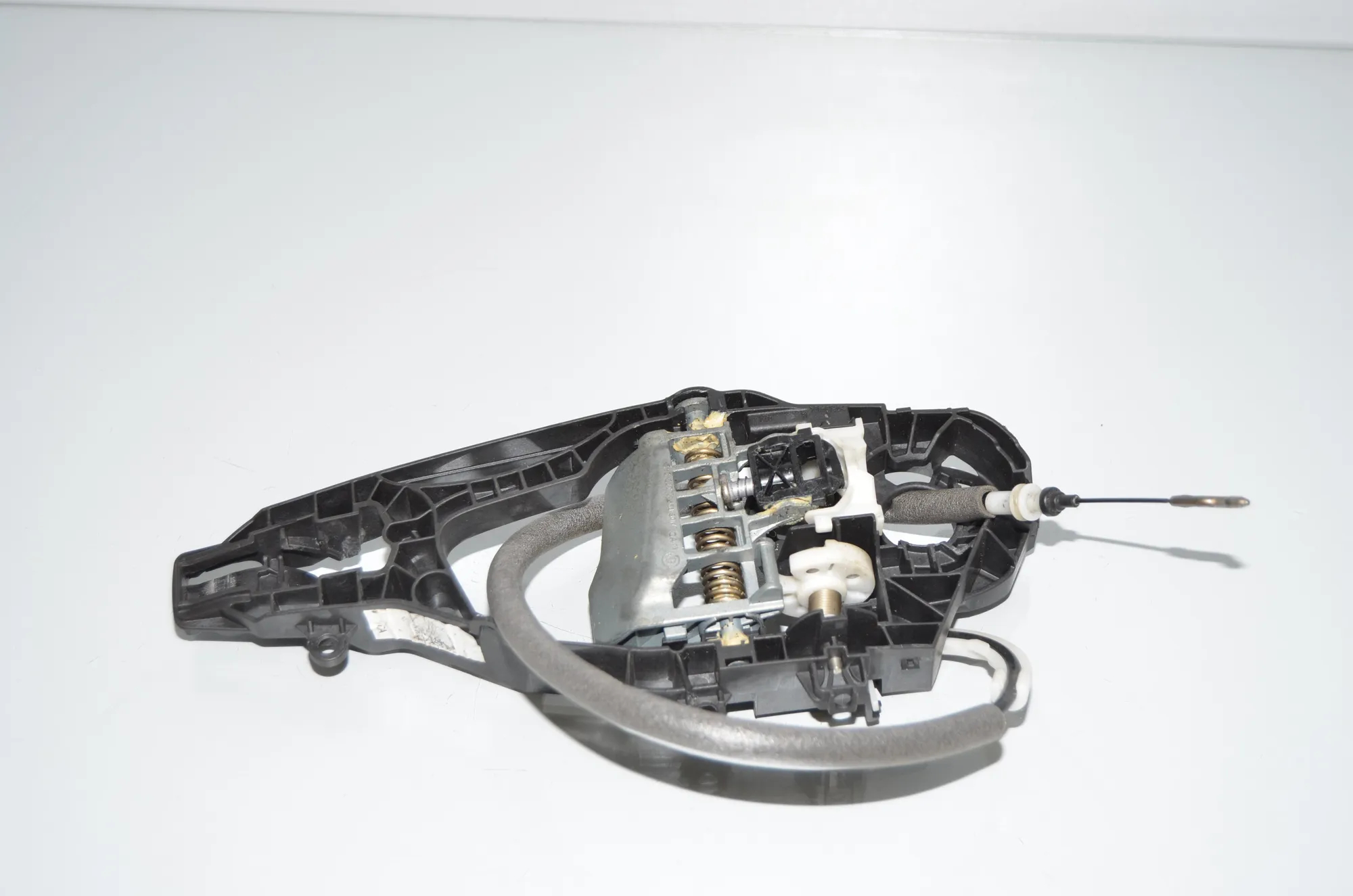 Front Right Door Interior Handle Frame – OEM 7377242 · BMW 7 (G11, G12) 740 d, Ld xDrive 2016