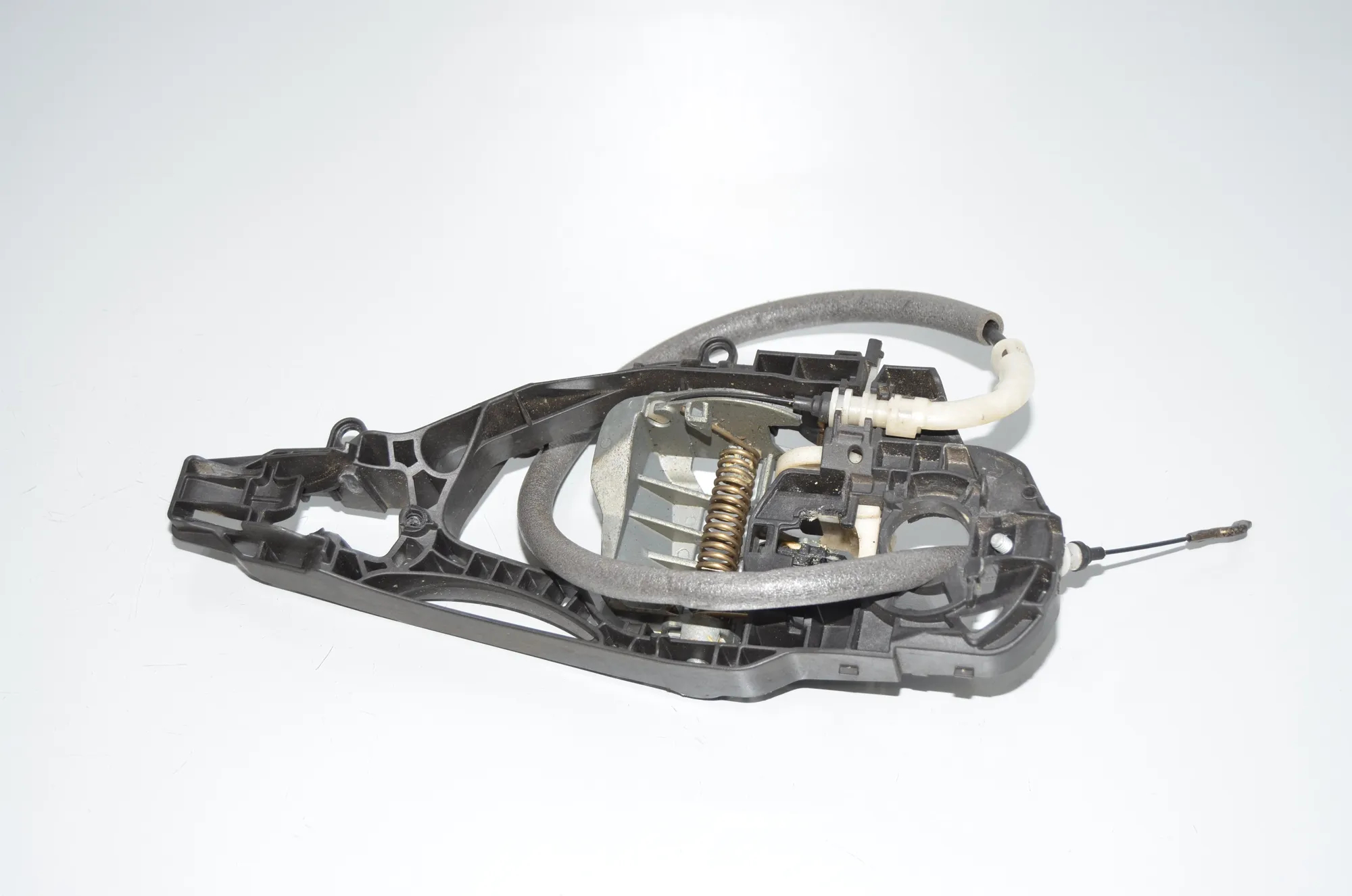 Front Right Door Interior Handle Frame – OEM 7377242 · BMW 7 (G11, G12) 740 d, Ld xDrive 2016 – 4