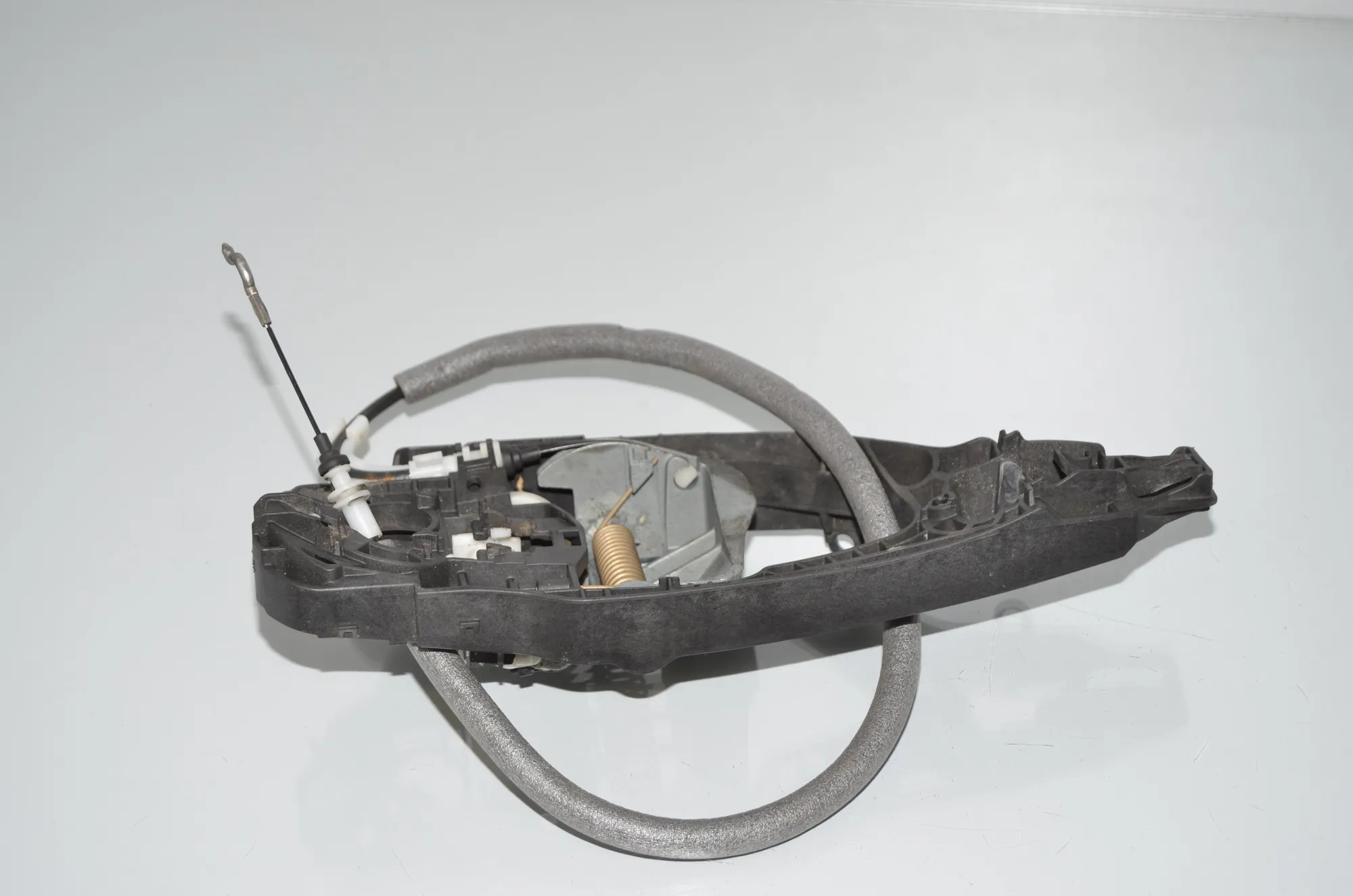 Rear Left Door Interior Handle Frame – OEM 7377241 · BMW 7 (G11, G12) 740 d, Ld xDrive 2016 – 3