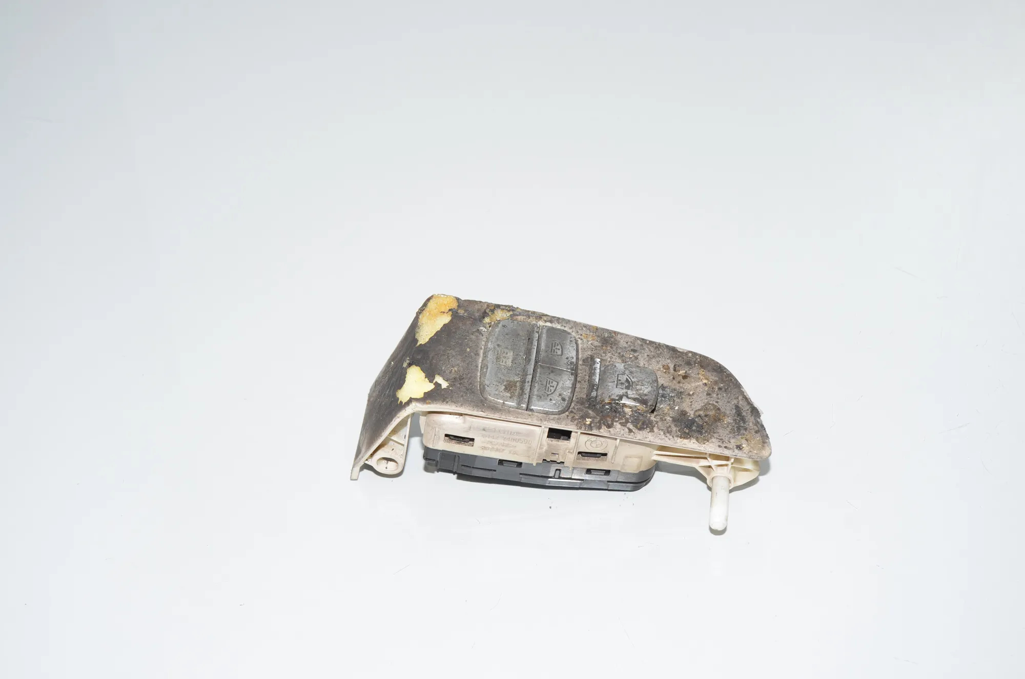 Rear Right Door Window Switch – OEM 9382504 · BMW 7 (G11, G12) 740 d, Ld xDrive 2016