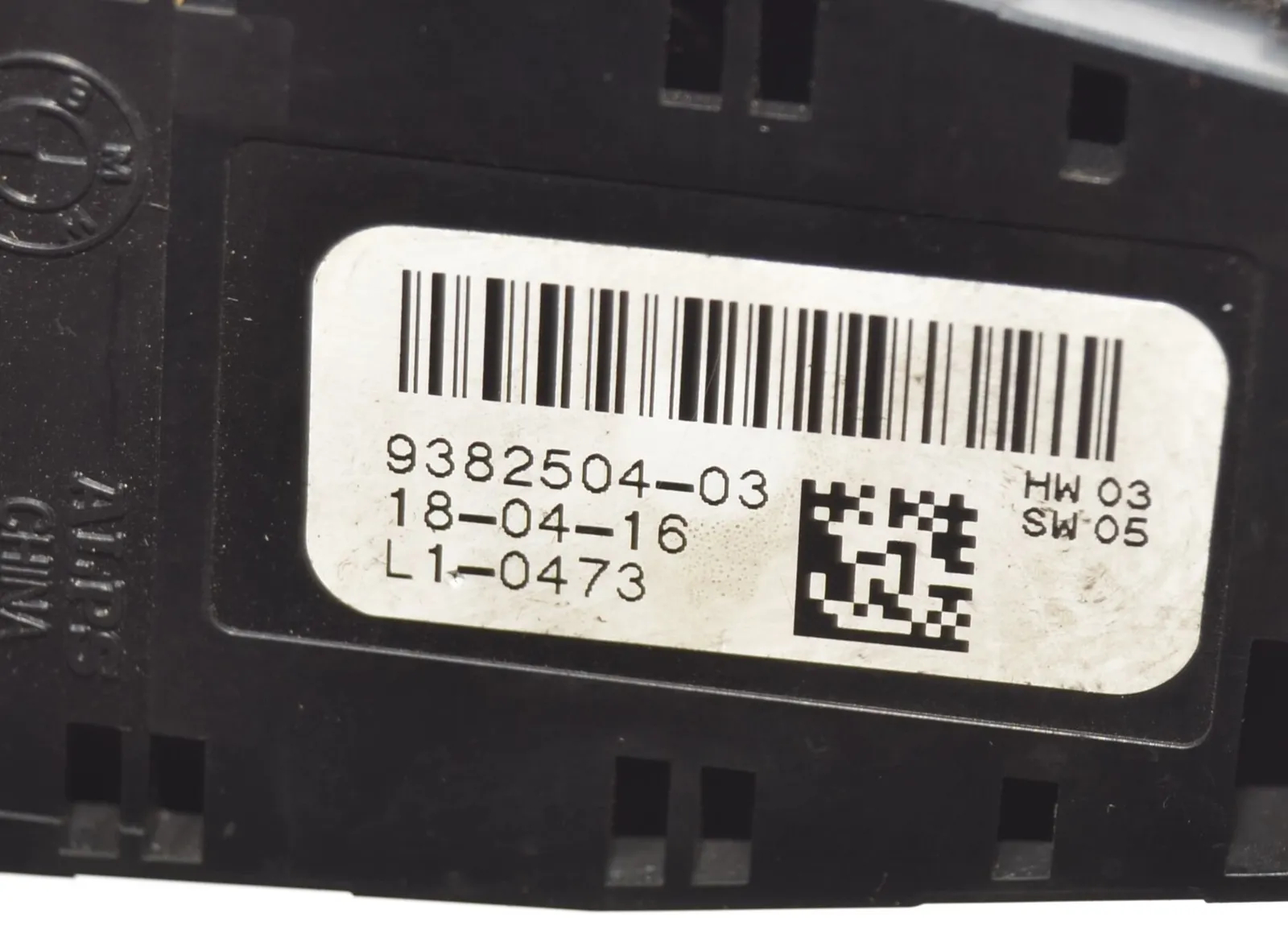 Rear Right Door Window Switch – OEM 9382504 · BMW 7 (G11, G12) 740 d, Ld xDrive 2016 – 4