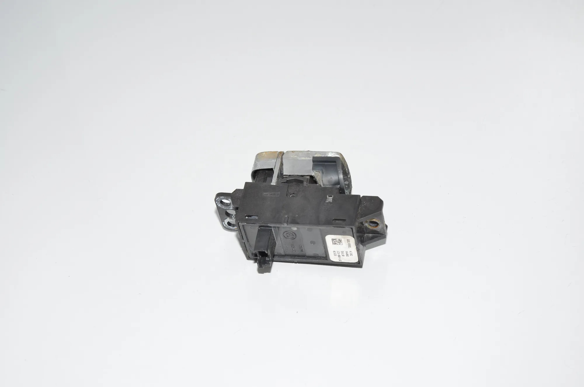Handbrake Button – OEM 61319109308 · BMW 7 (G11, G12) 740 d, Ld xDrive 2016 – 3