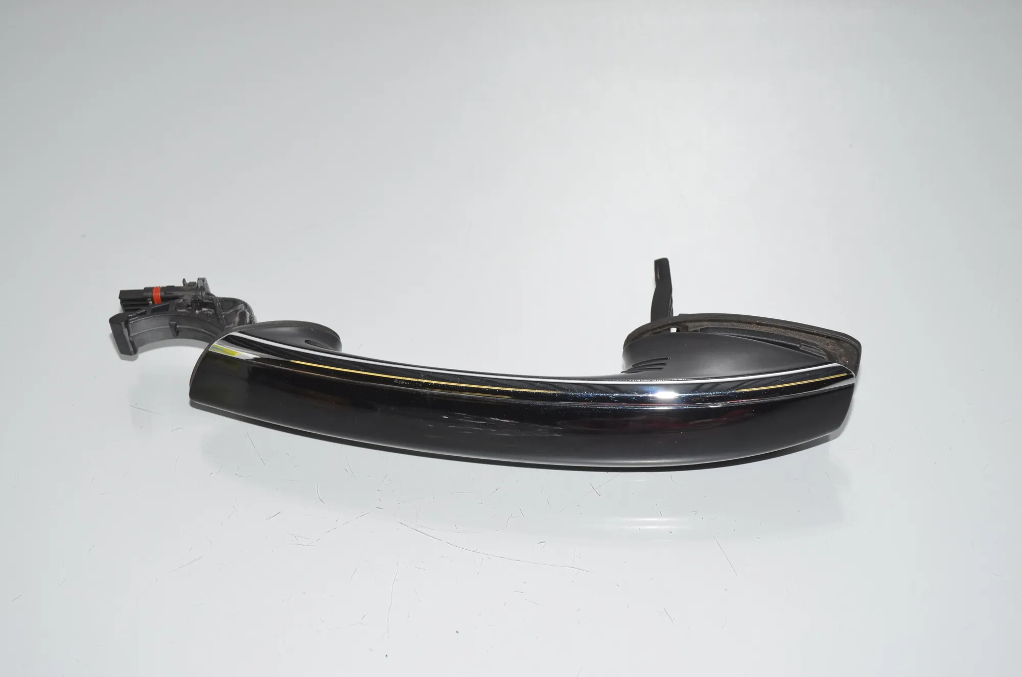 Rear Left Door Exterior Handle – OEM 7411029 · BMW 7 (G11, G12) 740 d, Ld xDrive 2016