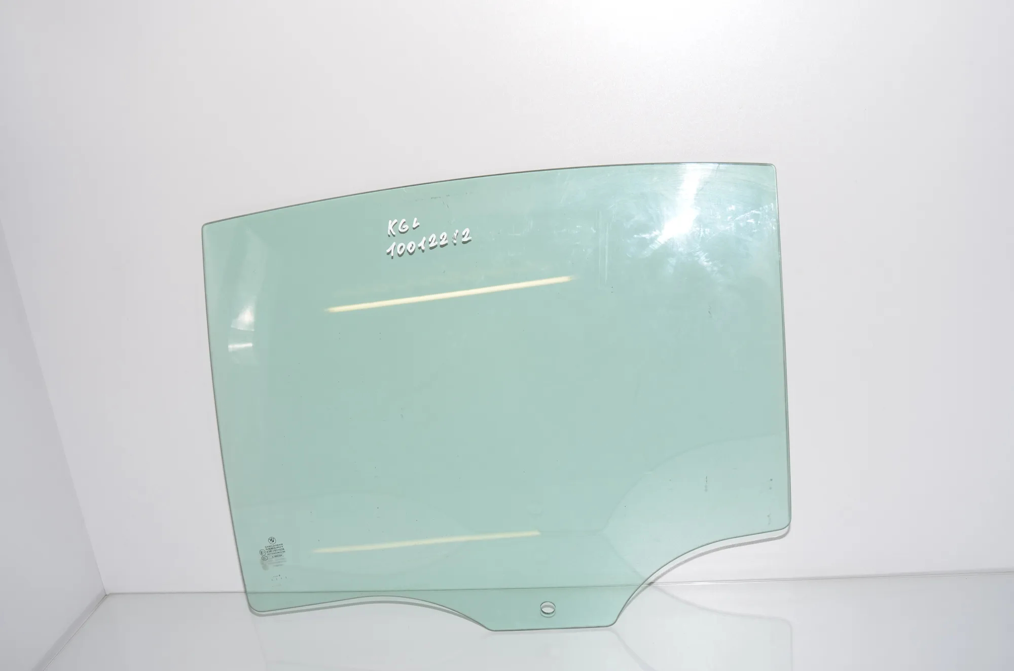 Rear Left Door Window – OEM 7358913 · BMW 7 (G11, G12) 740 d, Ld xDrive 2016