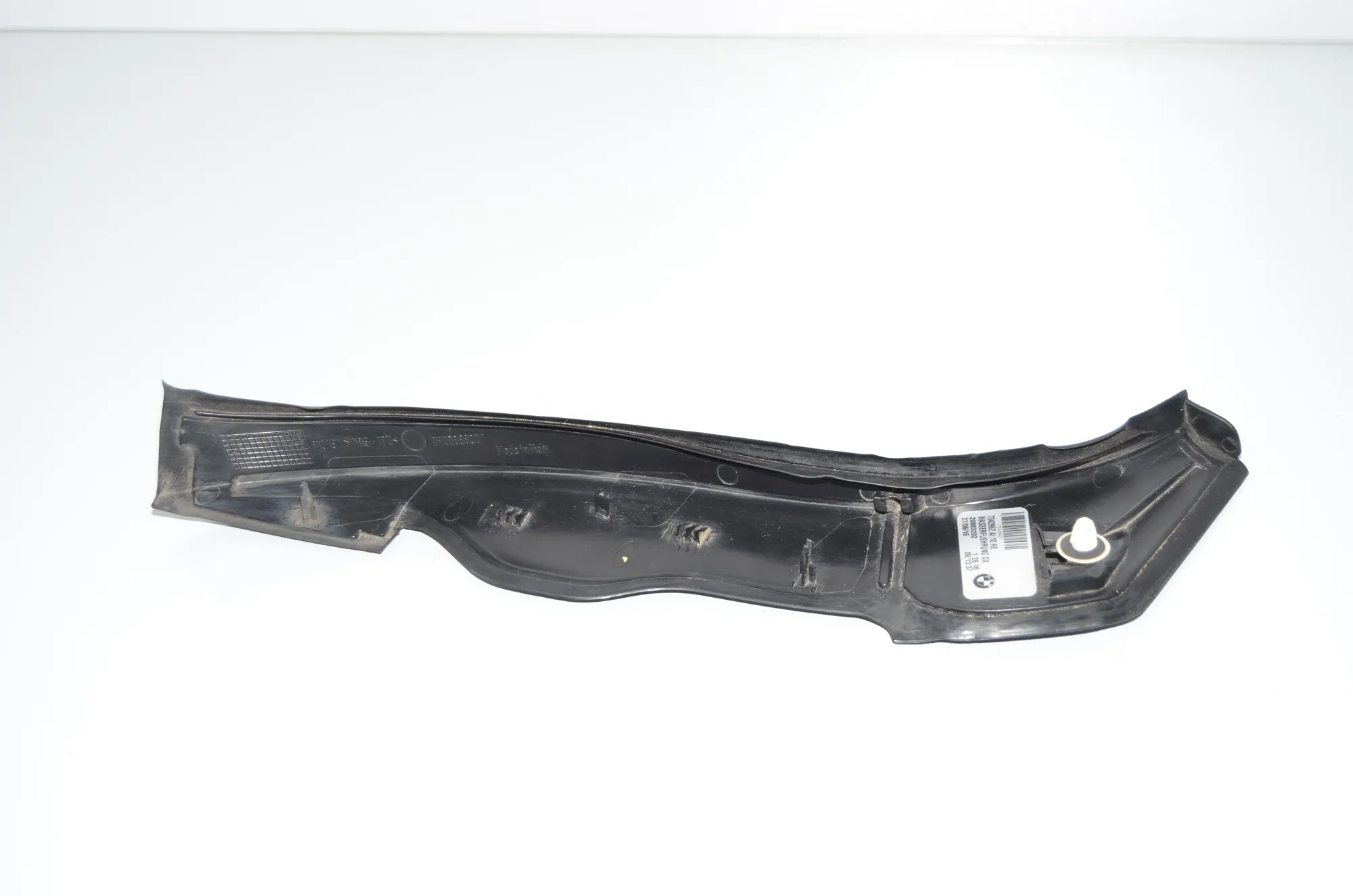 Rear Right Tail Light Trim – OEM 7342962 · BMW 7 (G11, G12) 740 d, Ld xDrive 2016 – 3