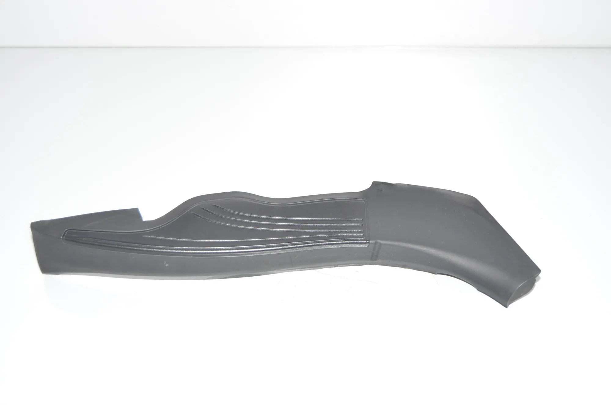 Rear Right Tail Light Trim – OEM 7342962 · BMW 7 (G11, G12) 740 d, Ld xDrive 2016