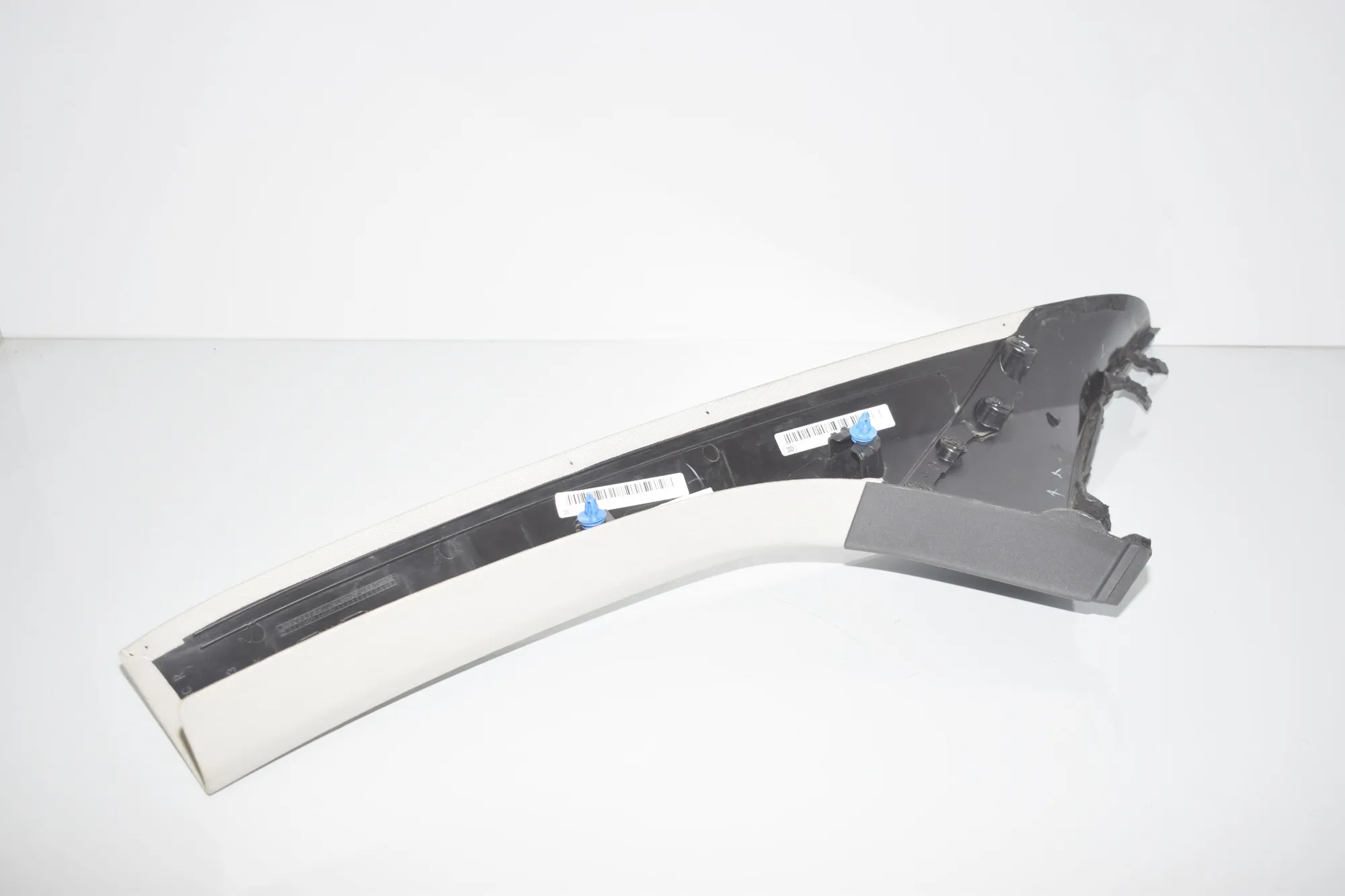 Front Right A Pillar Trim – OEM 7275668 · BMW i3 (I01) BMW i3 (I01) Electric 2015 – 3