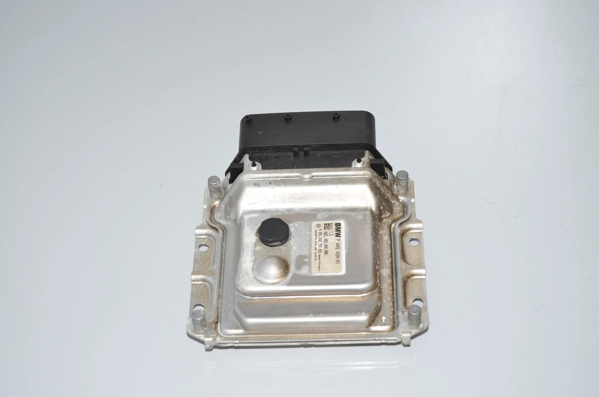 AdBlue Control Unit – OEM 0281032793 · BMW 7 (G11, G12) 740 d, Ld xDrive 2016