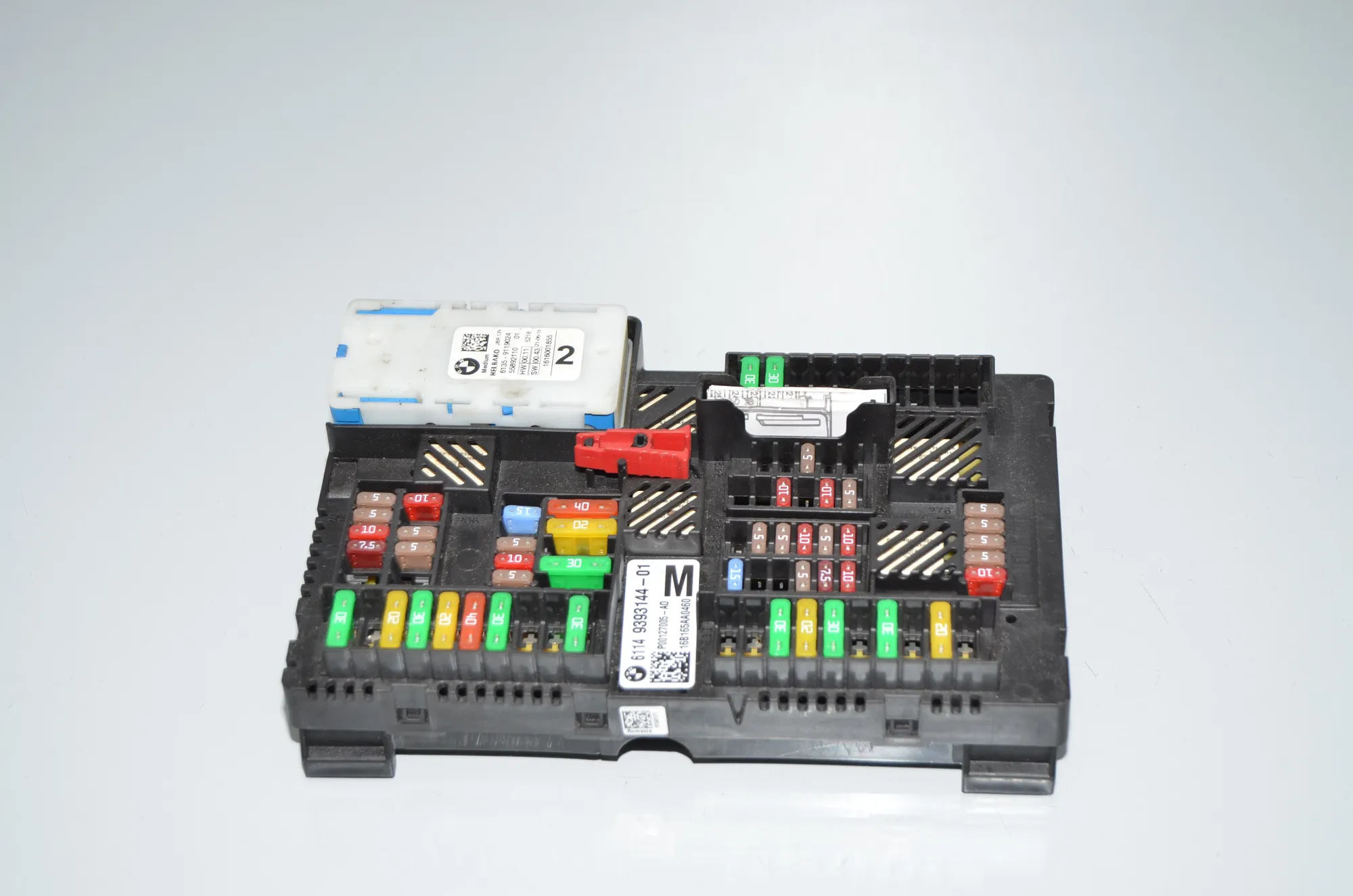 Fuse Box – OEM 9393144 · BMW 7 (G11, G12) 740 d, Ld xDrive 2016