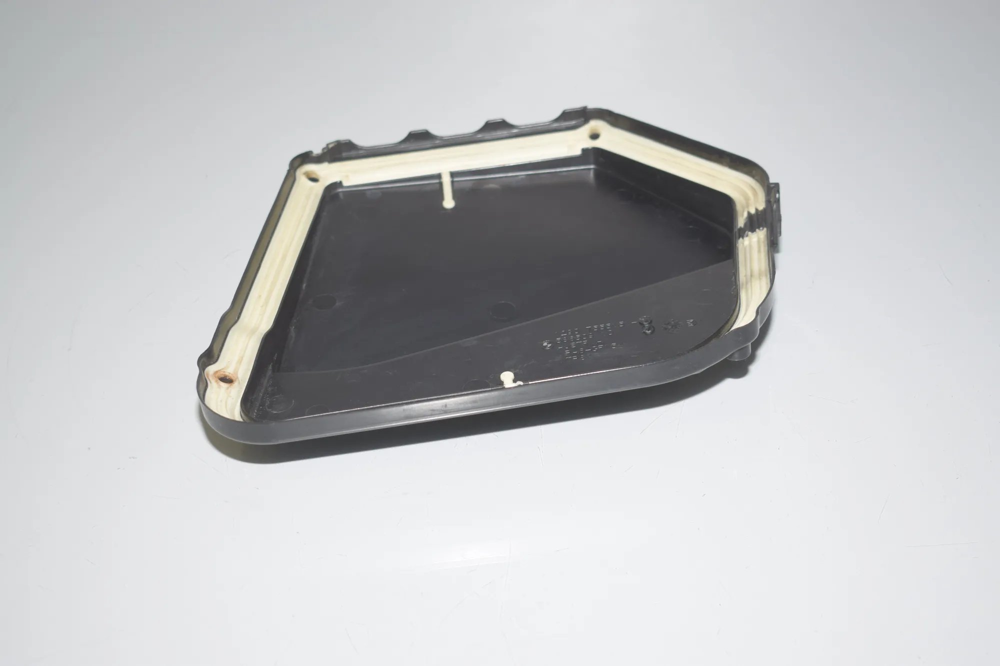 Fuse Box Cover – OEM 7555151 · BMW 5 Gran Turismo (F07) 530 d 2009 – 2