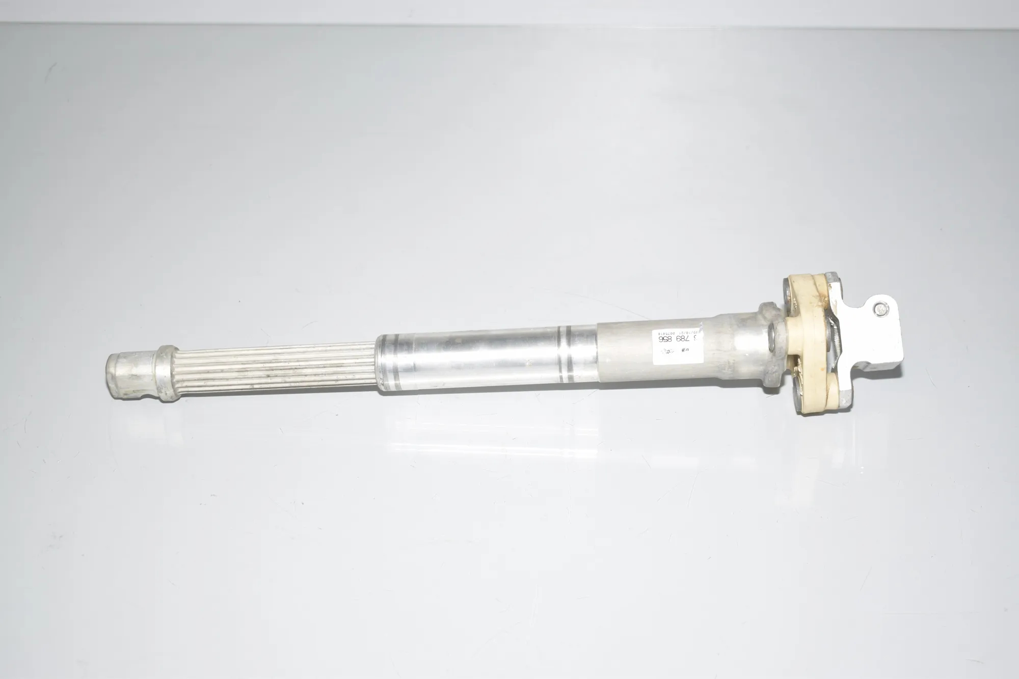 Steering Column Shaft Joint – OEM 6789856 · BMW 5 Gran Turismo (F07) 530 d 2009 – 3