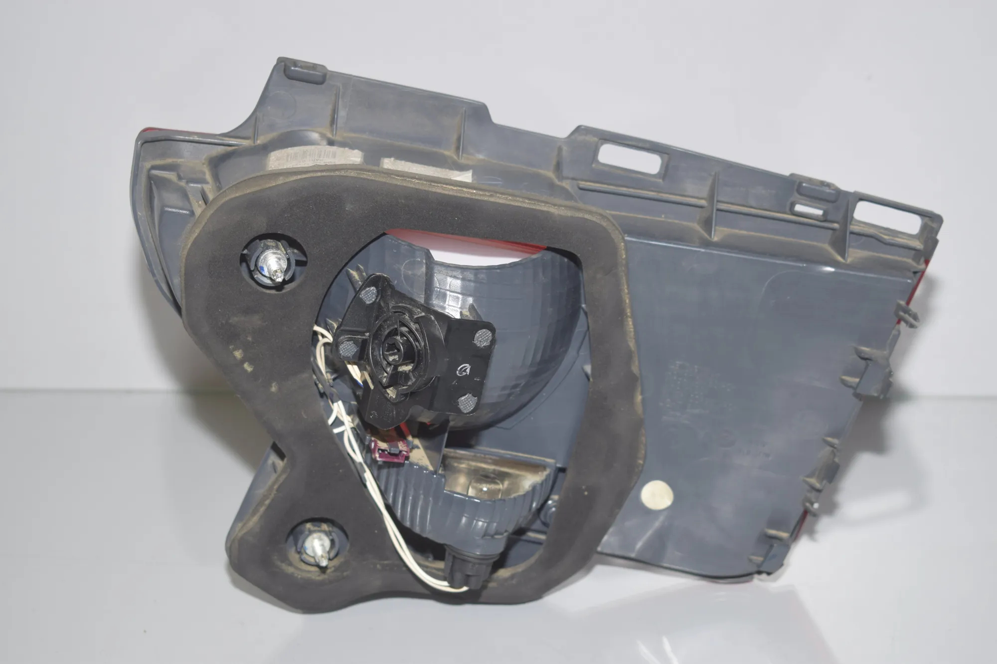 Left Side Tailgate Tail Light – OEM 7199637 · BMW 5 Gran Turismo (F07) 530 d 2009 – 3