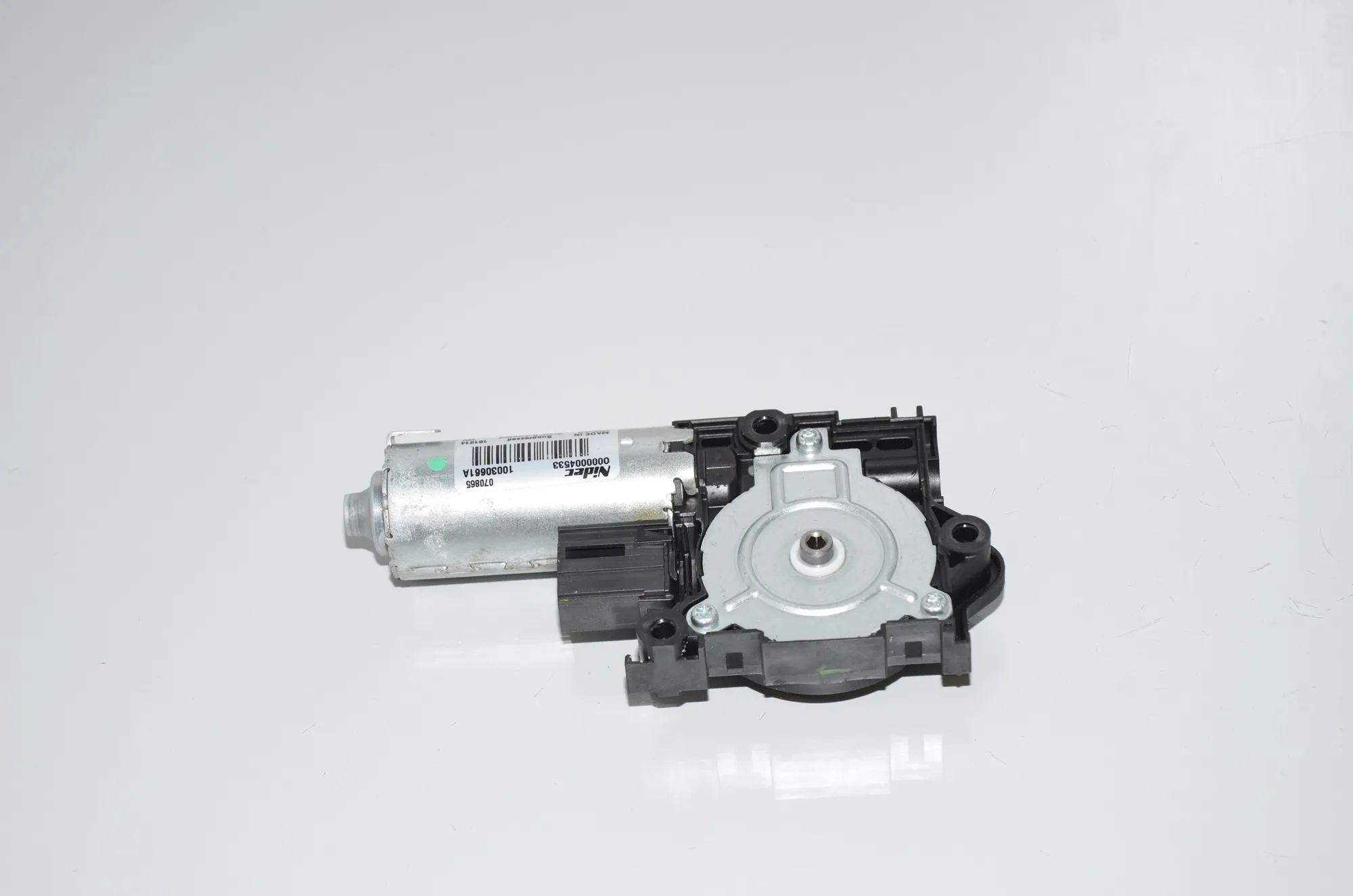 Sunroof Motor – OEM 1003661A · BMW X7 (G07) BMW X7 (G07) xDrive 30 d 2019