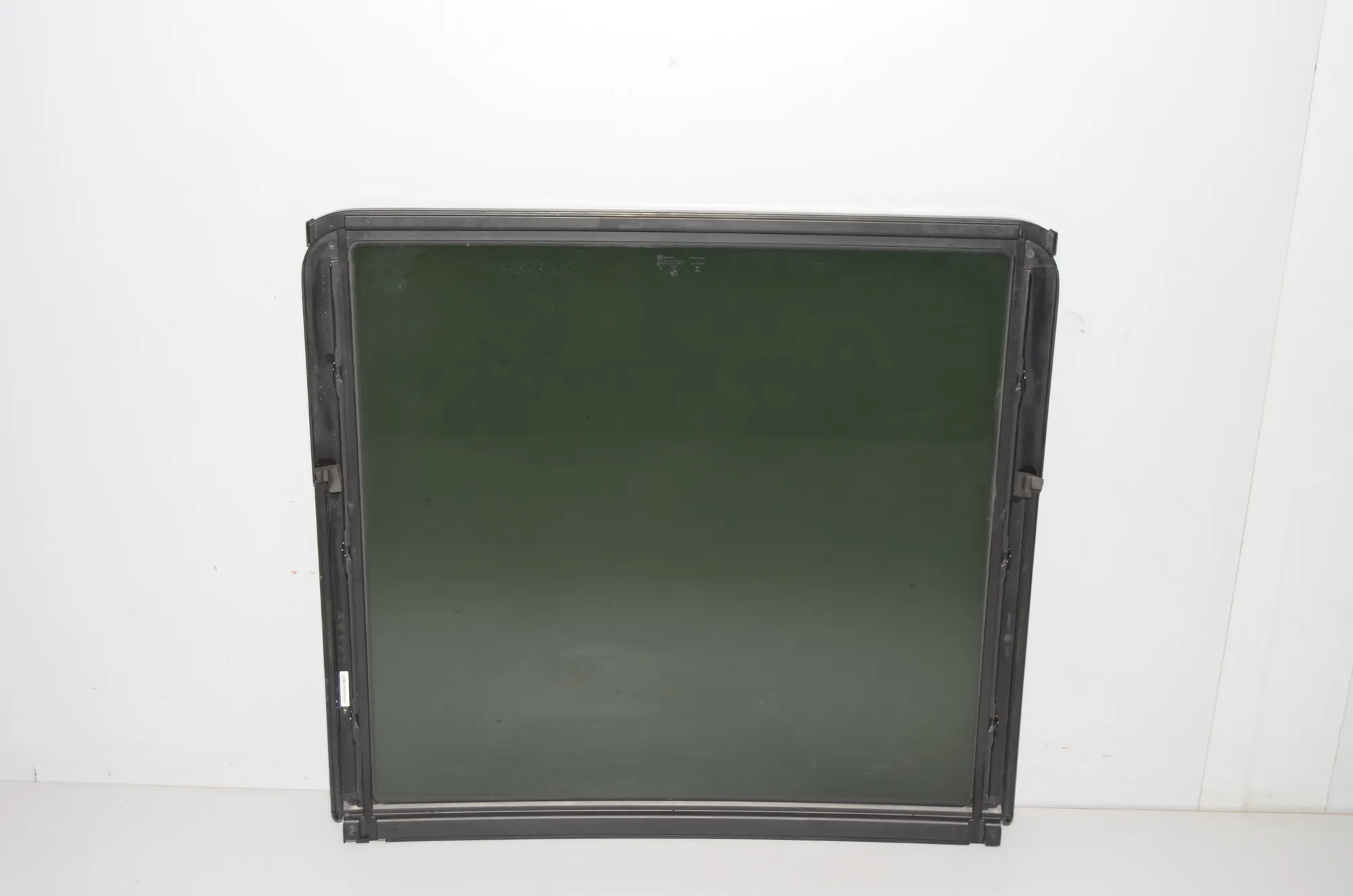 Sunroof – OEM 9213950 · BMW iX3 (G08) (2020 - -) Electric (286 HP) 2022 – 4