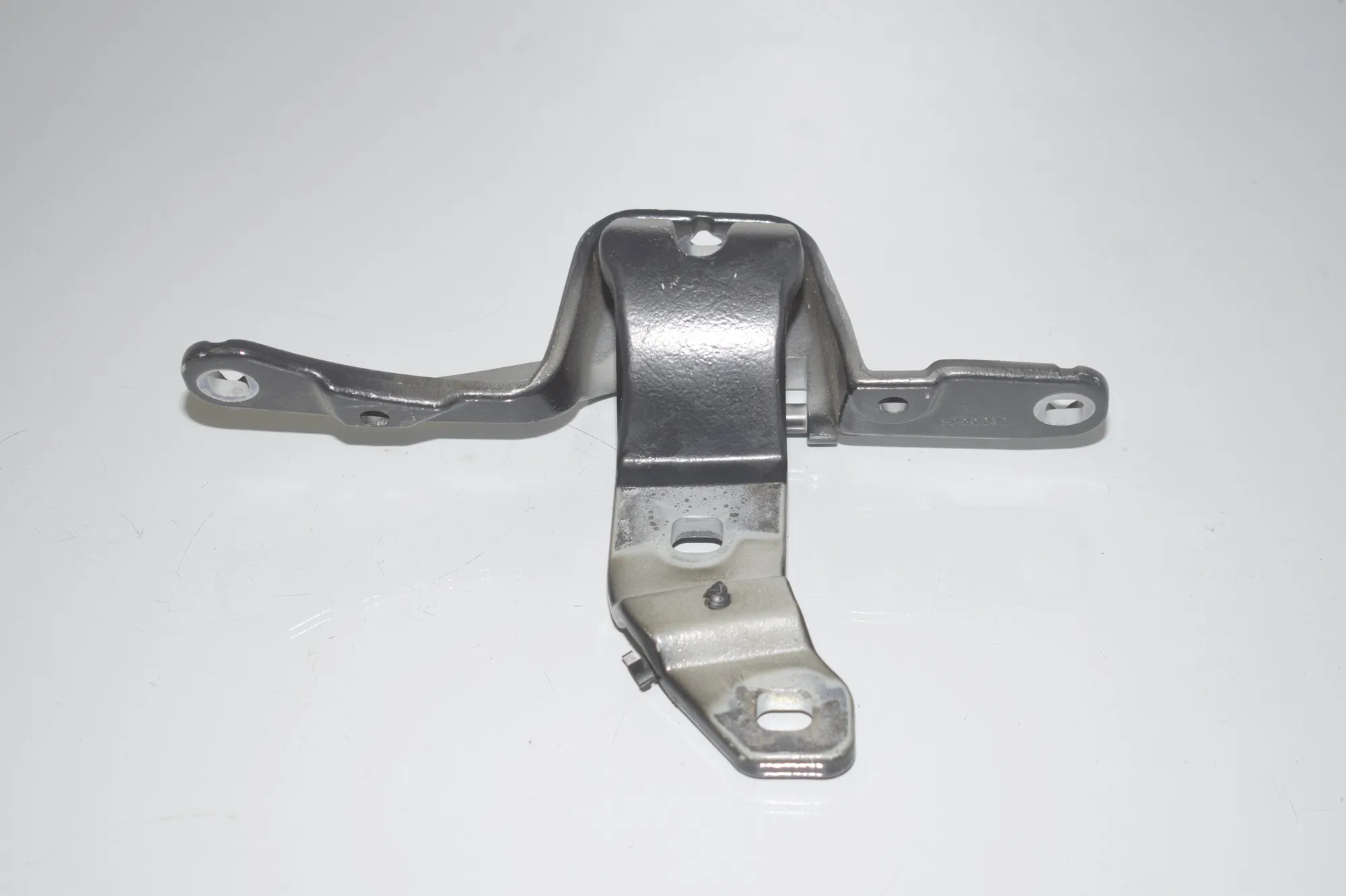 Right Side Bootlid Hinge – OEM 7800534 · BMW 5 Gran Turismo (F07) 530 d 2009 – 2