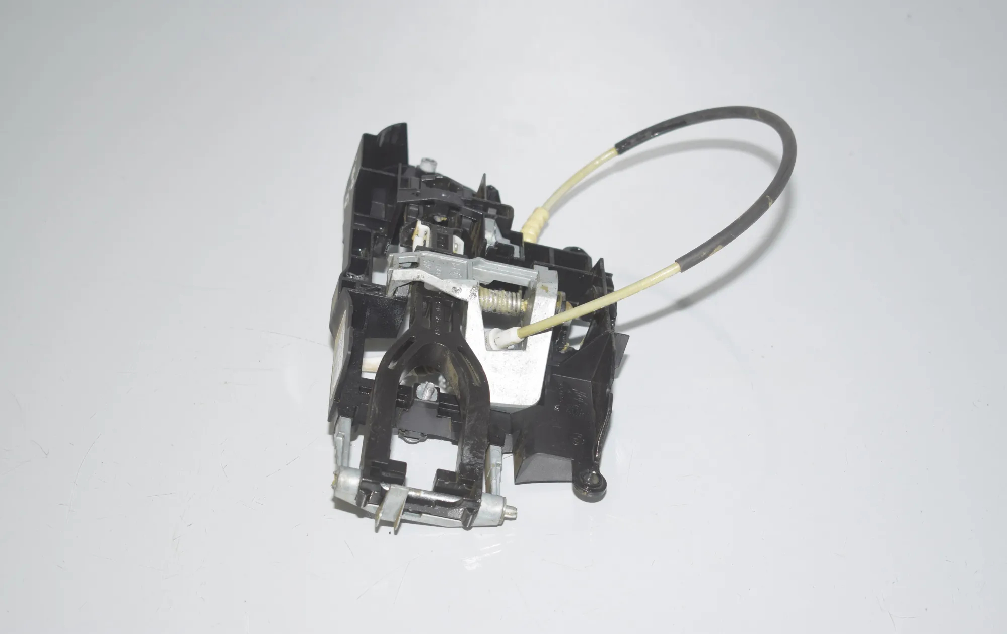 Front Right Door Interior Handle Frame – OEM 71757321 · BMW 5 Gran Turismo (F07) 530 d 2009