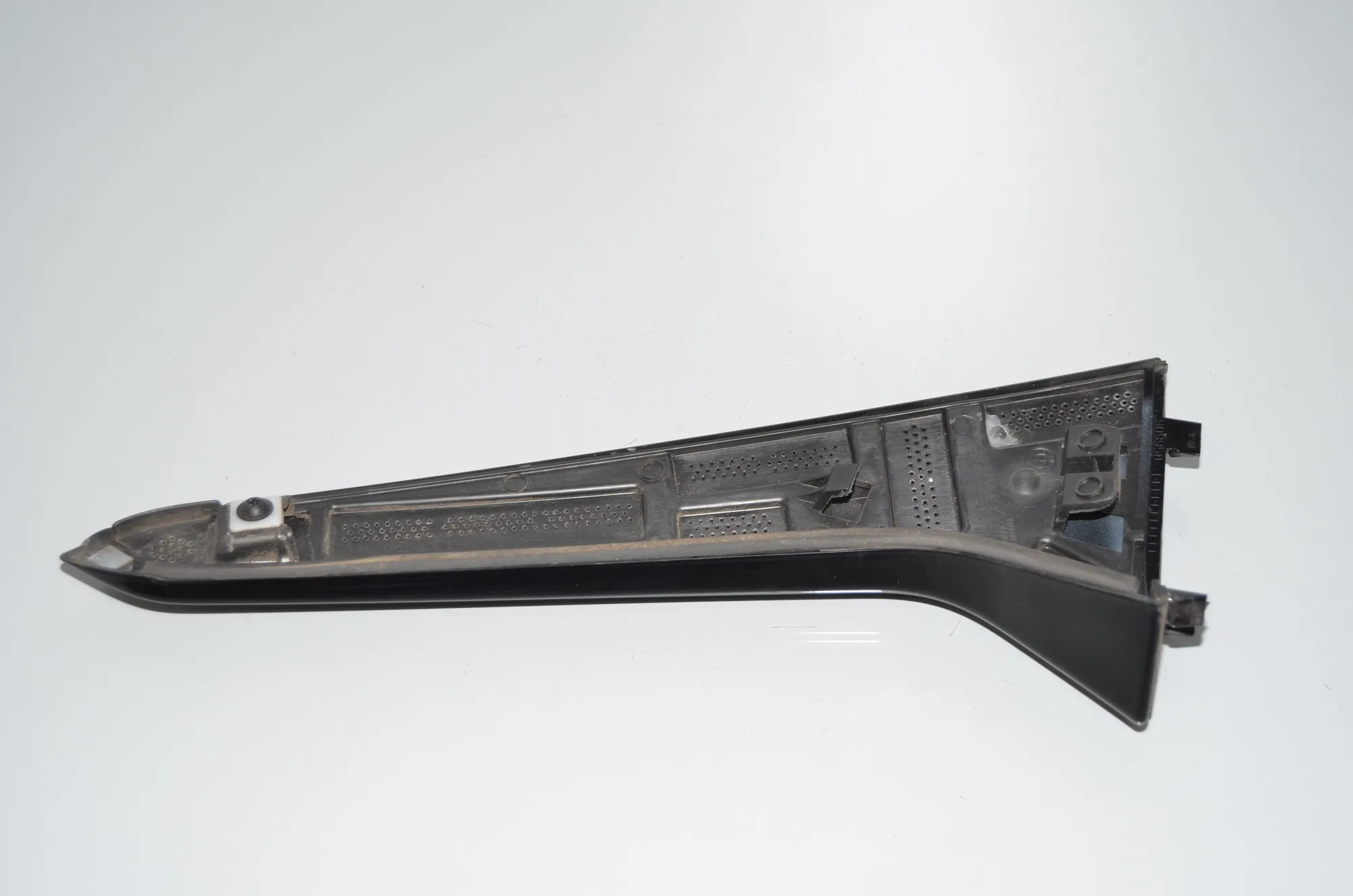 Other Trim Parts – OEM 7364776 · BMW 2 Gran Tourer (F46) 218 d xDrive 2020 – 3
