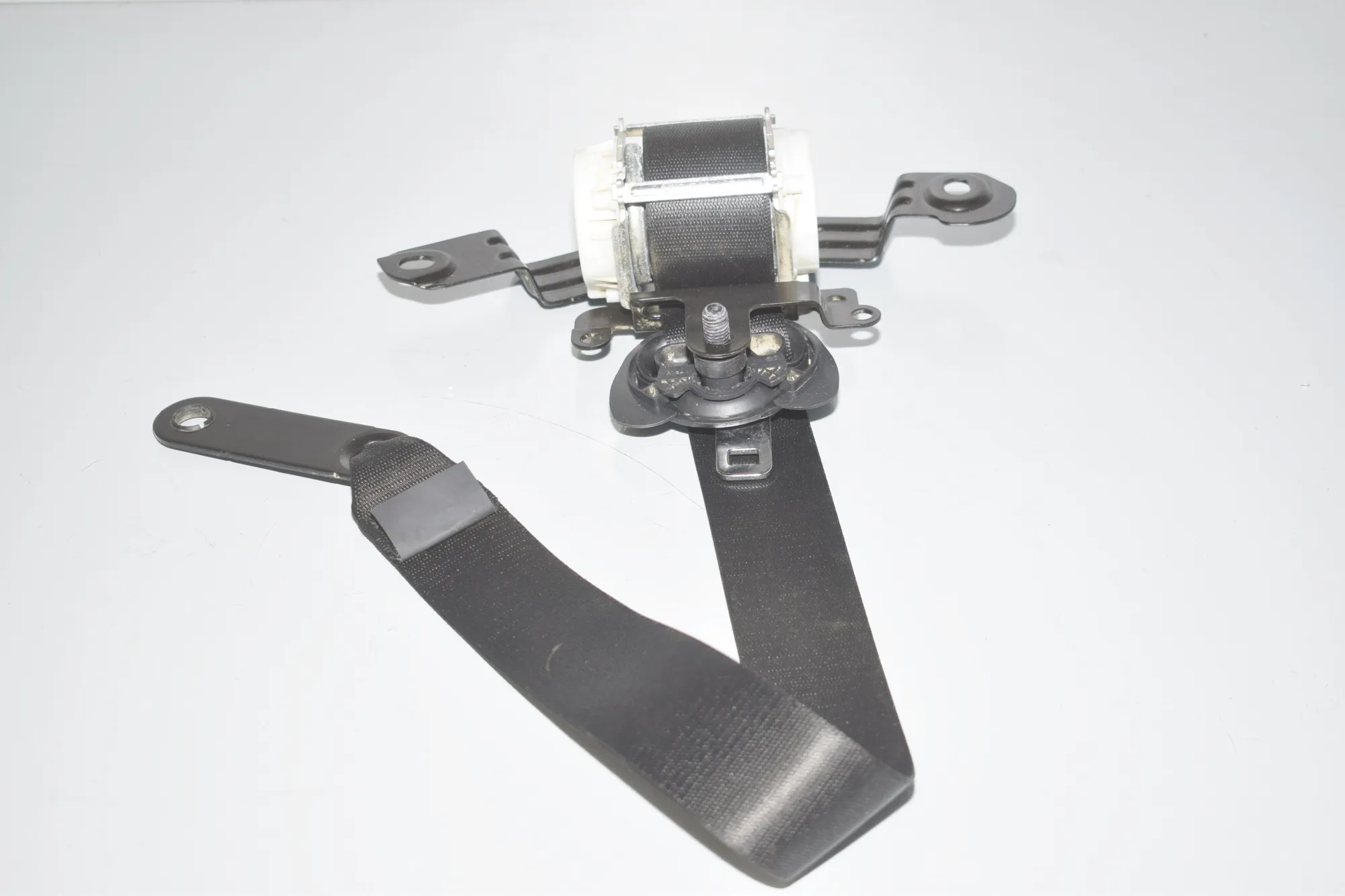 Rear Left Seatbelt – OEM 7233525 · BMW 5 Gran Turismo (F07) 530 d 2009 – 3