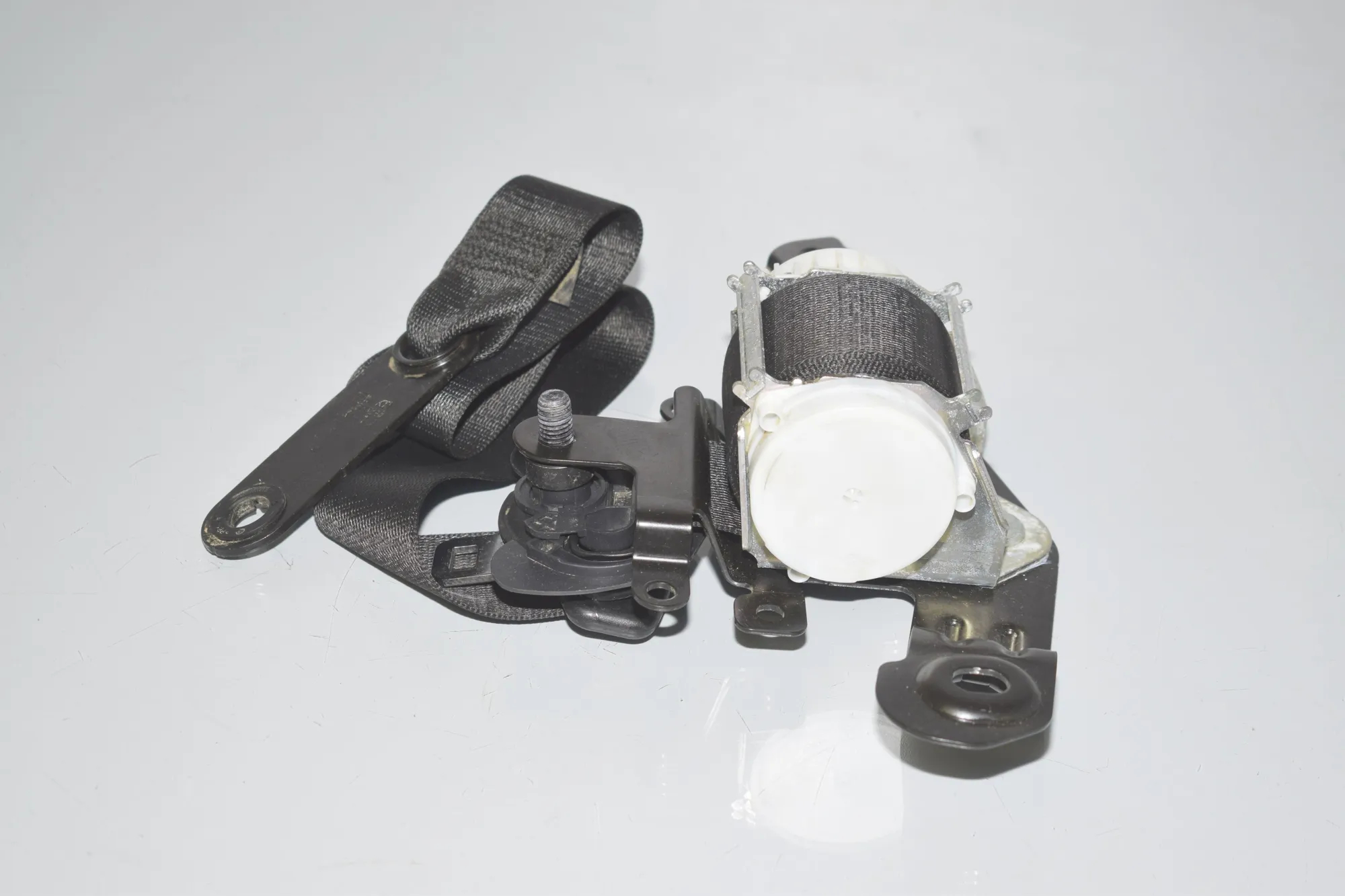 Rear Left Seatbelt – OEM 7233525 · BMW 5 Gran Turismo (F07) 530 d 2009 – 2