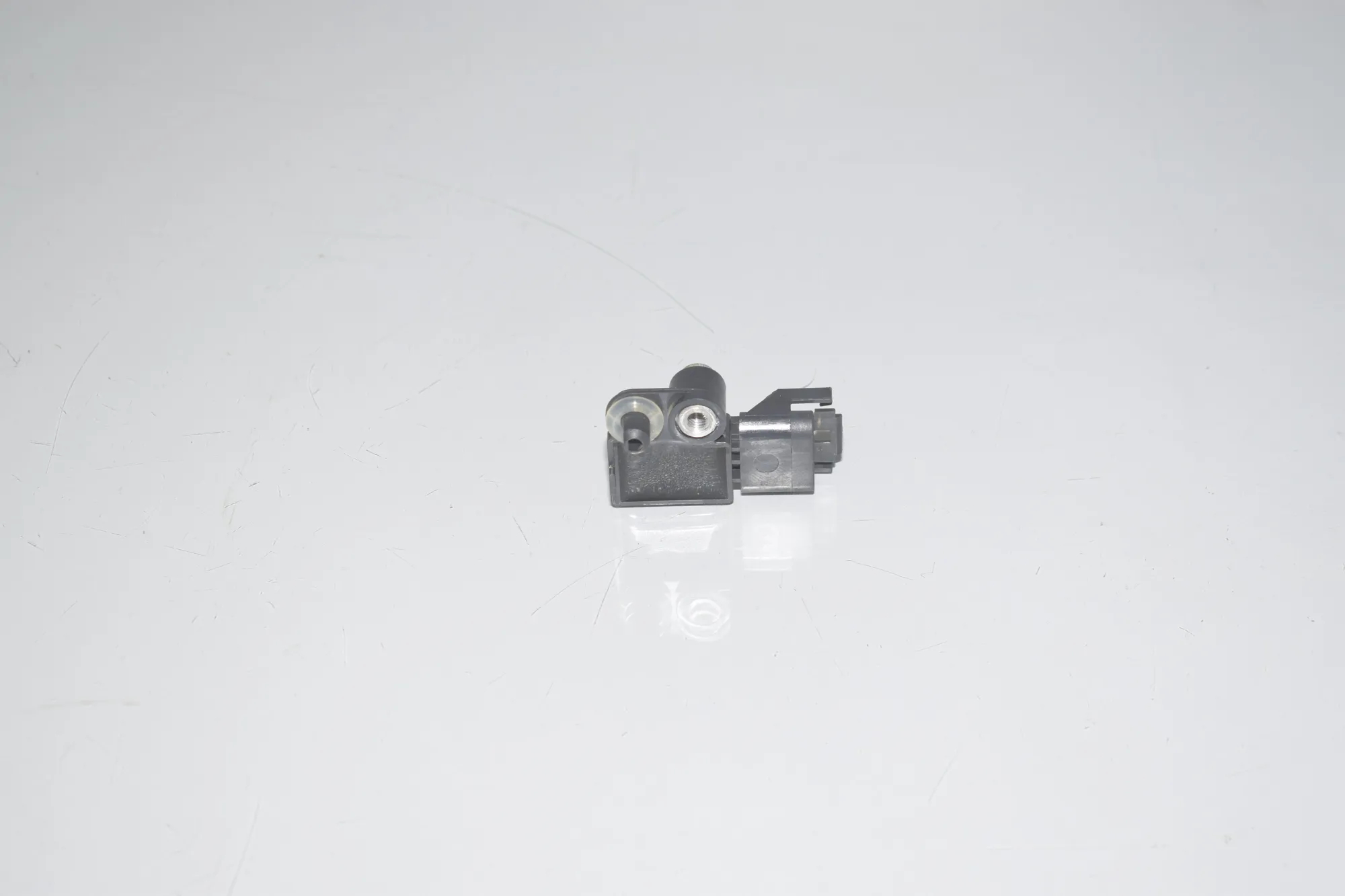 Right Side Impact Sensor – OEM 9159311 · BMW 5 Gran Turismo (F07) 530 d 2009 – 3
