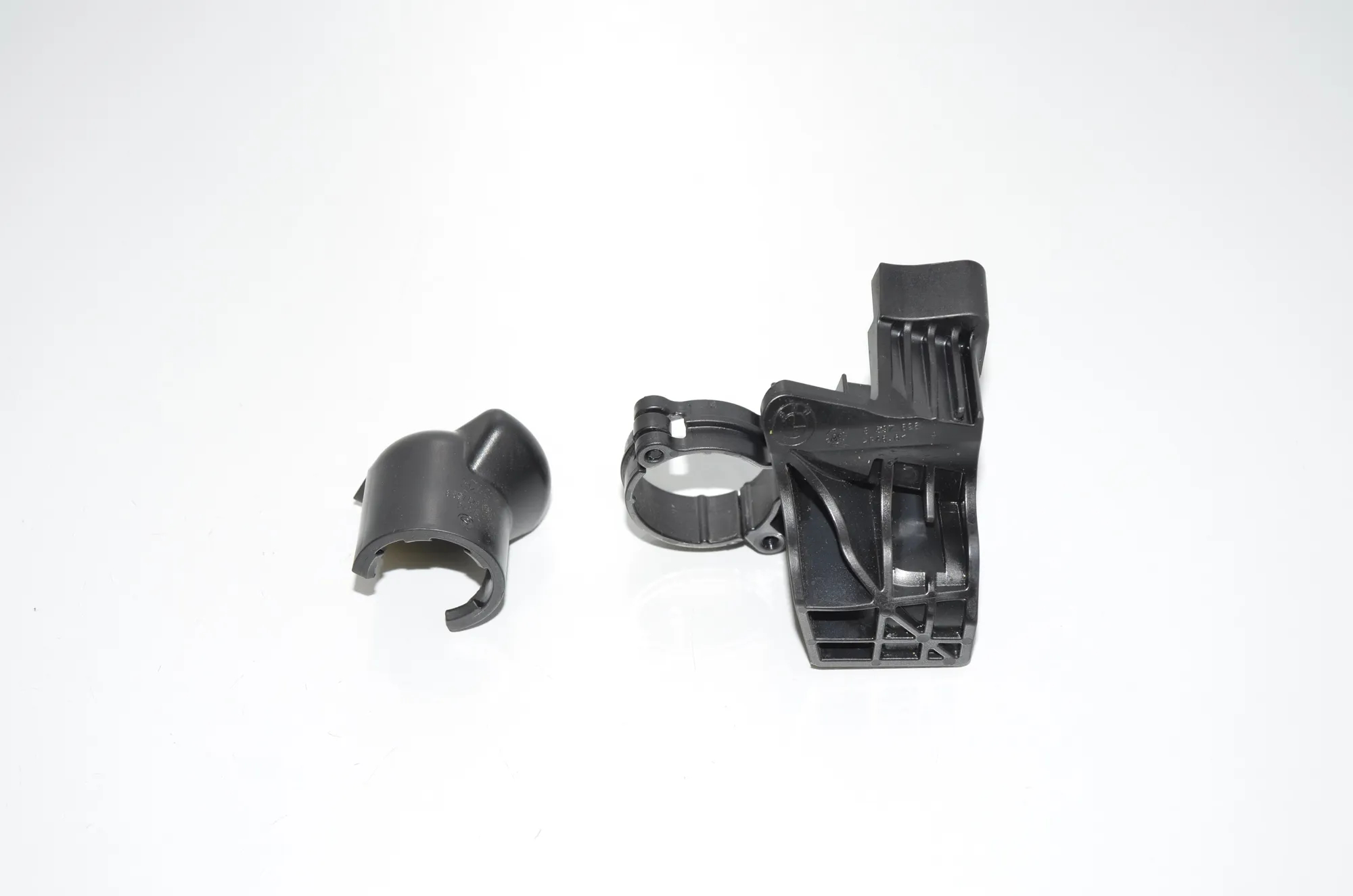 Bracket – OEM 8597626 · BMW 2 Gran Tourer (F46) 218 d xDrive 2020