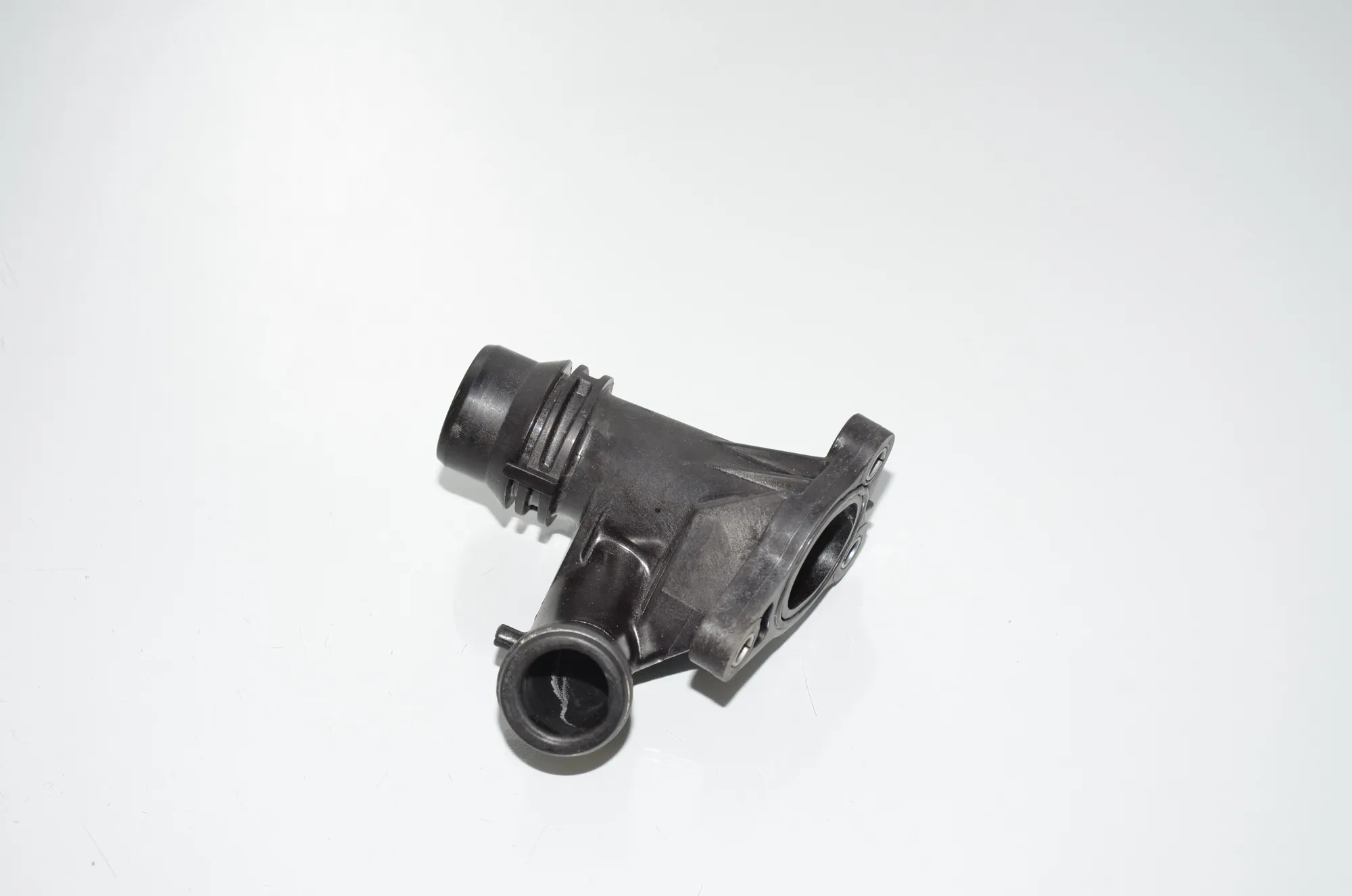 Other tubes – OEM 11518472111 · BMW 2 Gran Tourer (F46) 218 d xDrive 2020 – 2